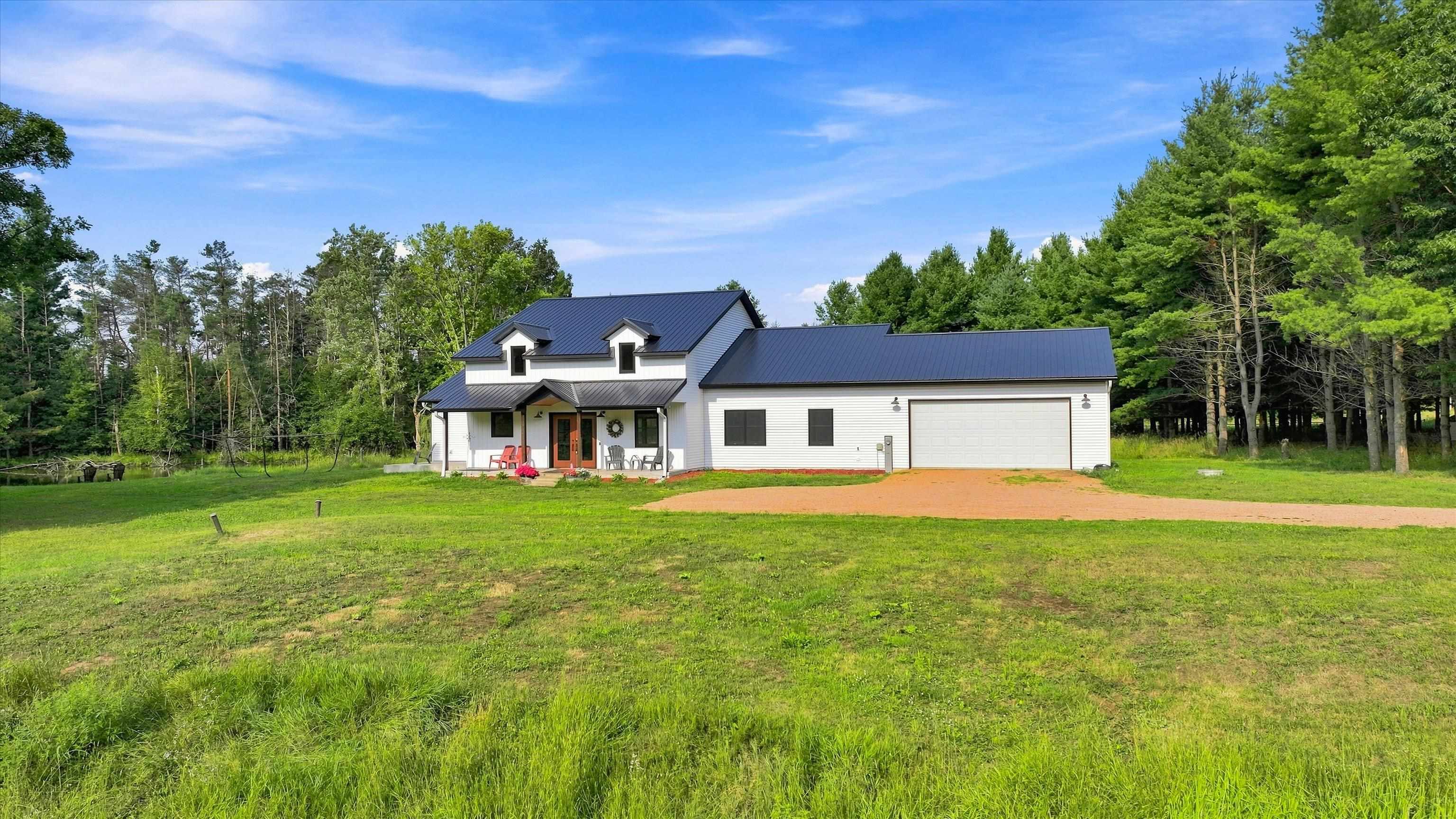 8323 County Road E Property Photo 2
