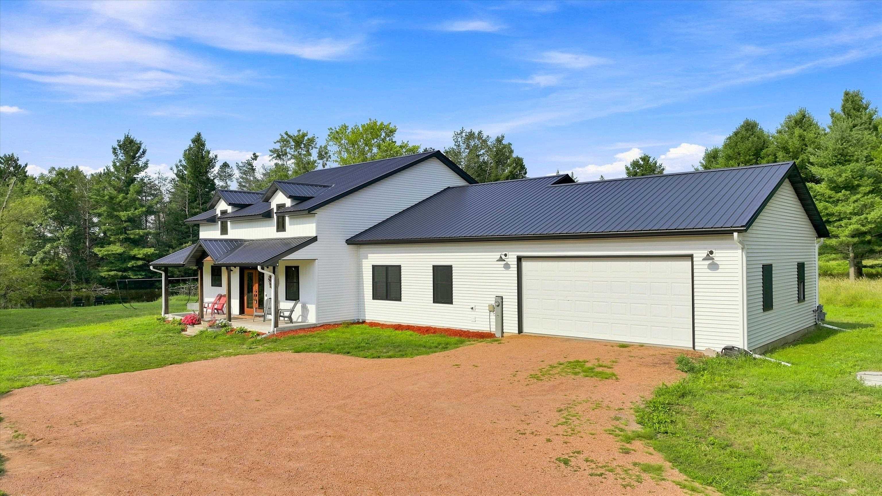 8323 County Road E Property Photo 3