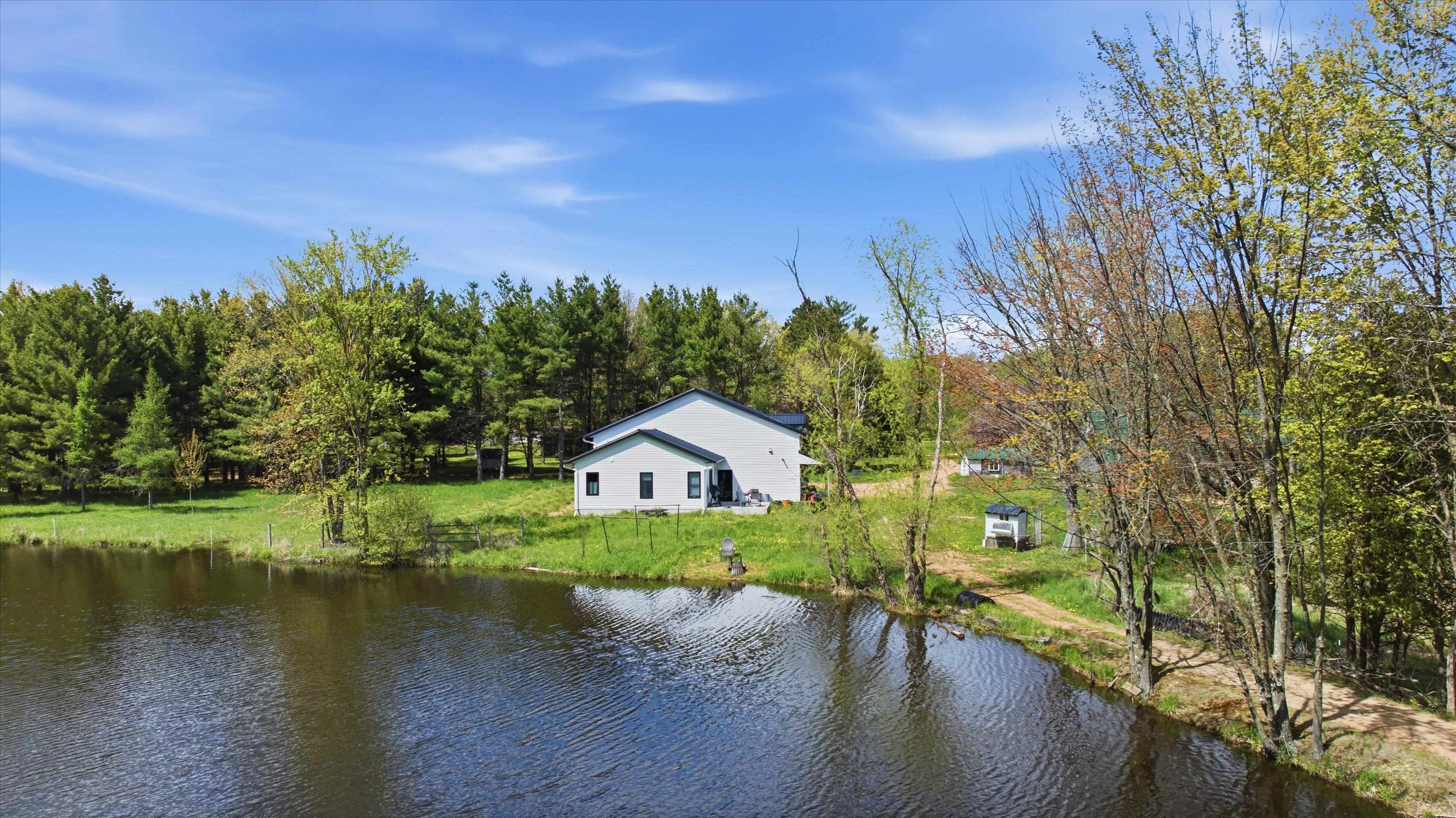 8323 County Road E Property Photo 6