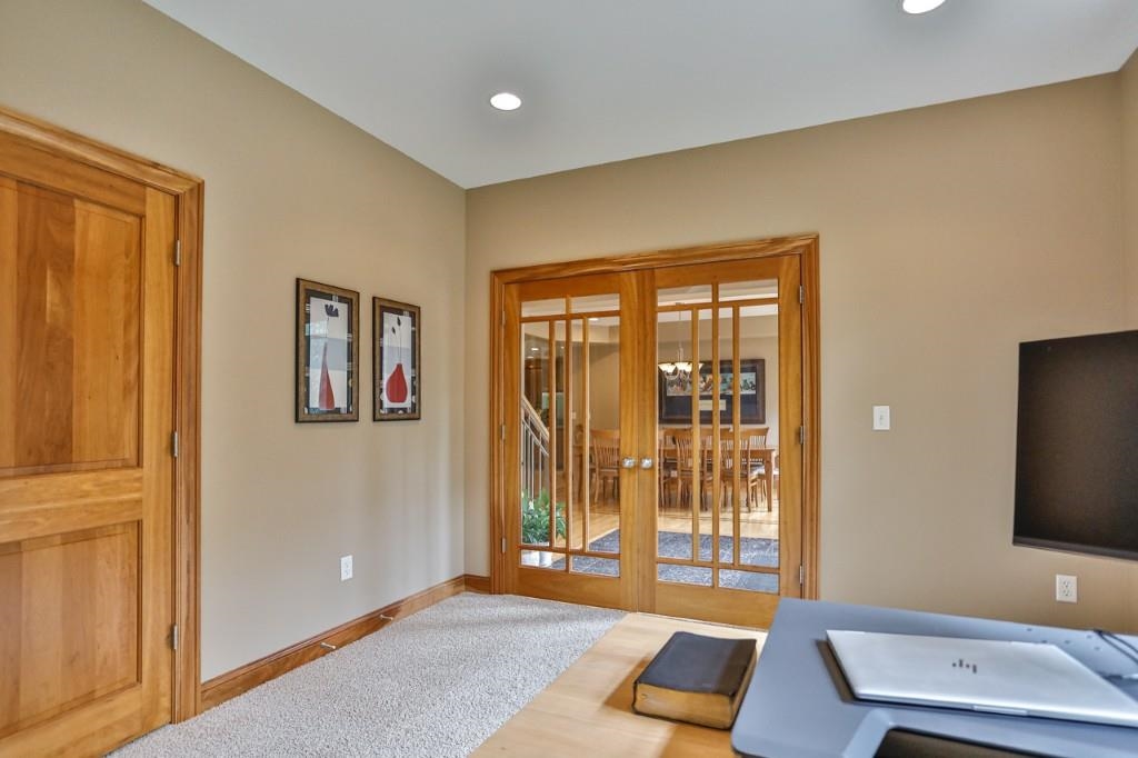4049 Crestwood Drive Property Photo 13