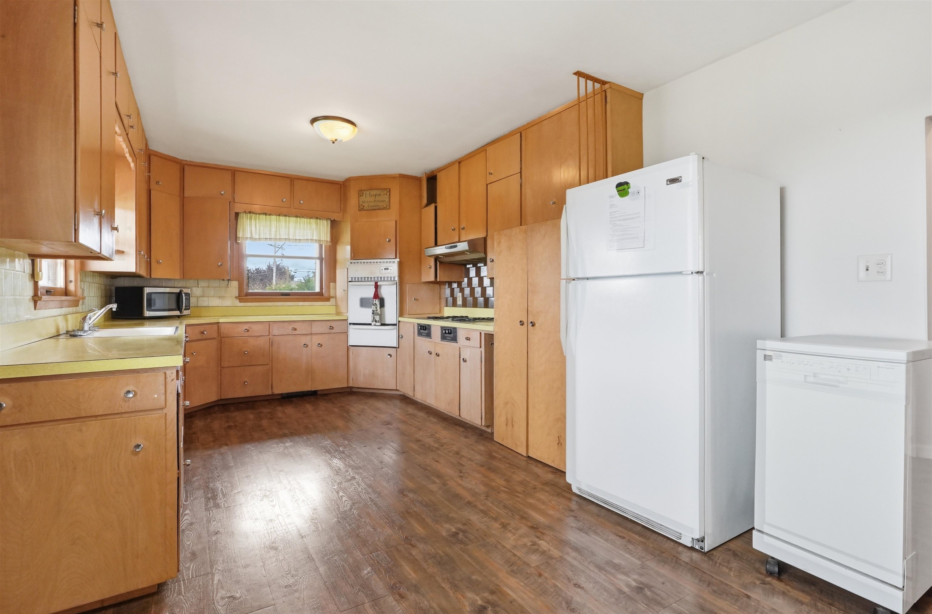 609 8th Street Property Photo 2