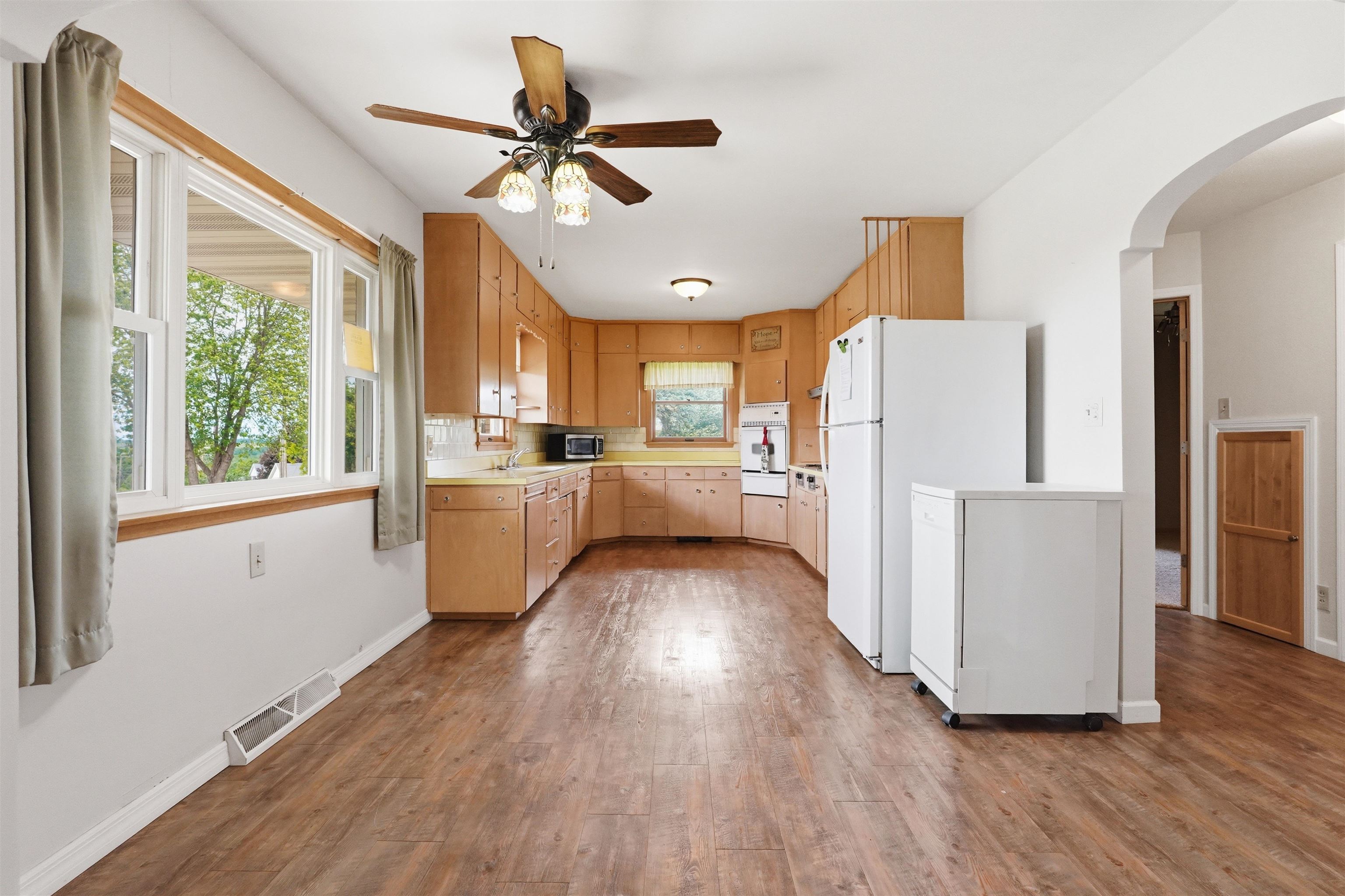 609 8th Street Property Photo 3
