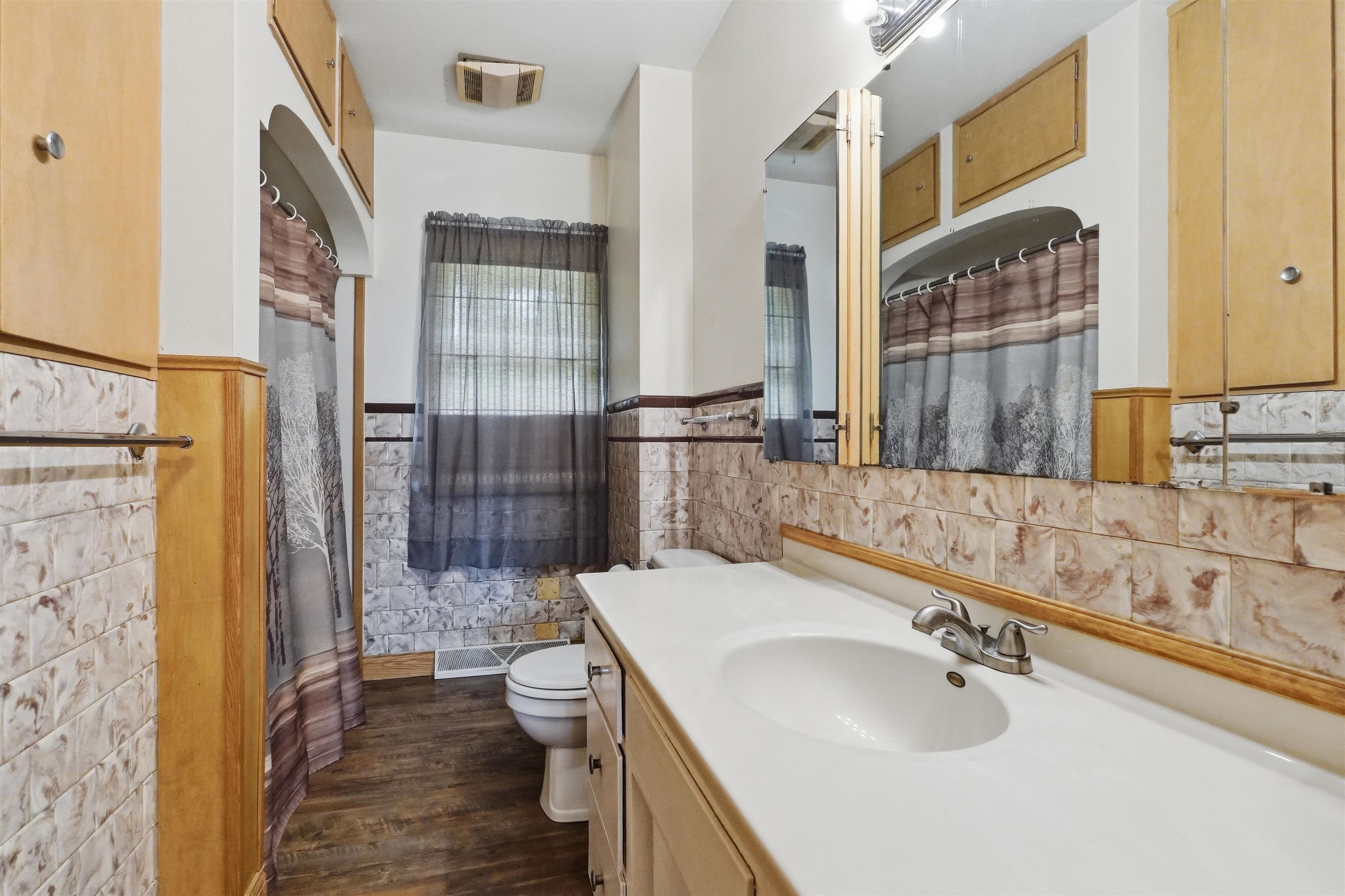 609 8th Street Property Photo 6
