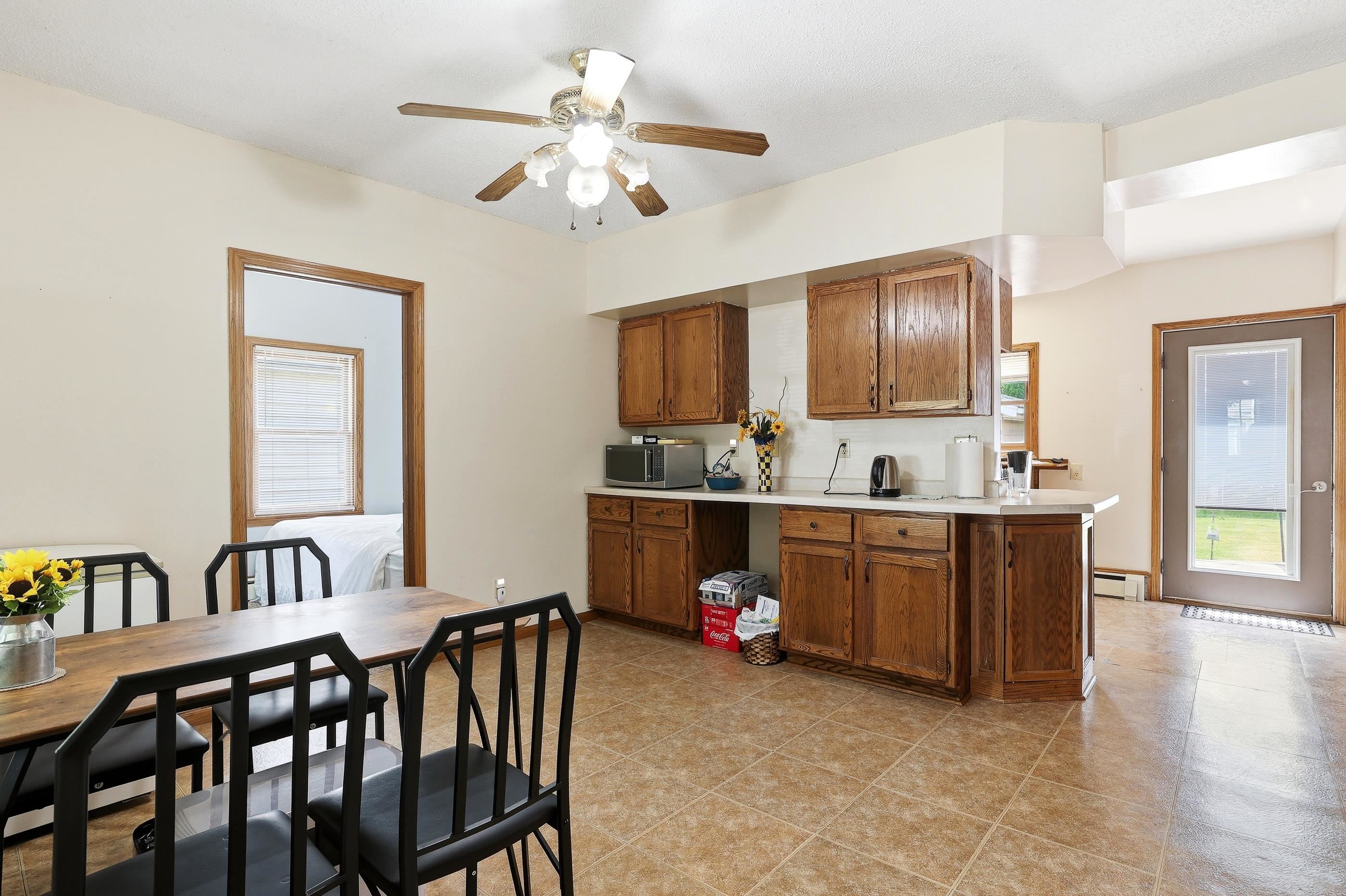 1932 Prairie Street Property Photo 6