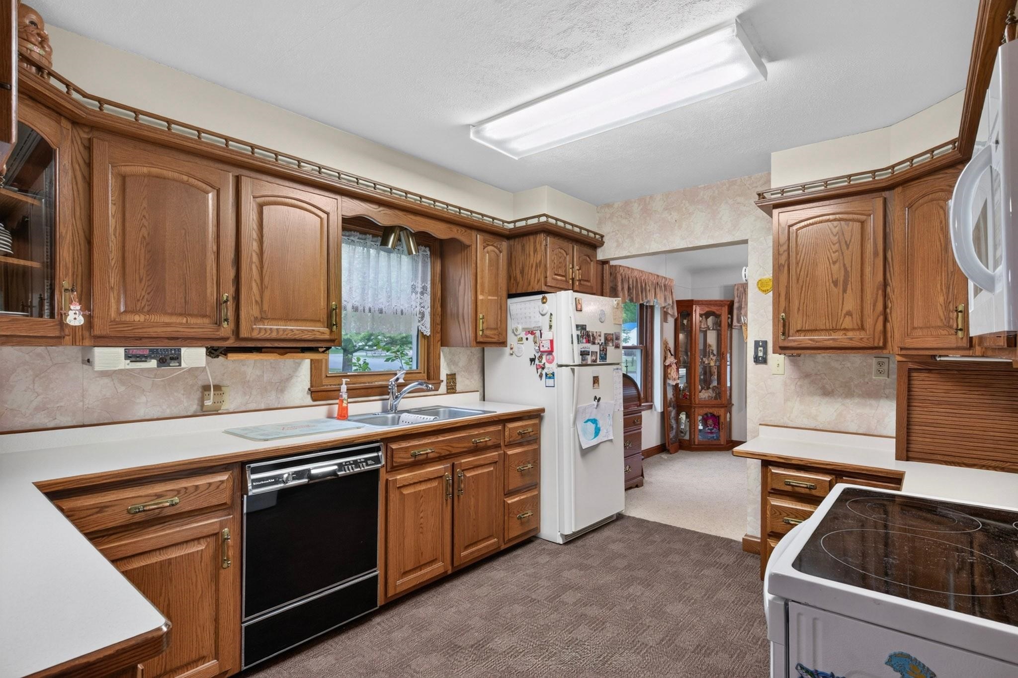 6925 Grotto Avenue Property Photo 9
