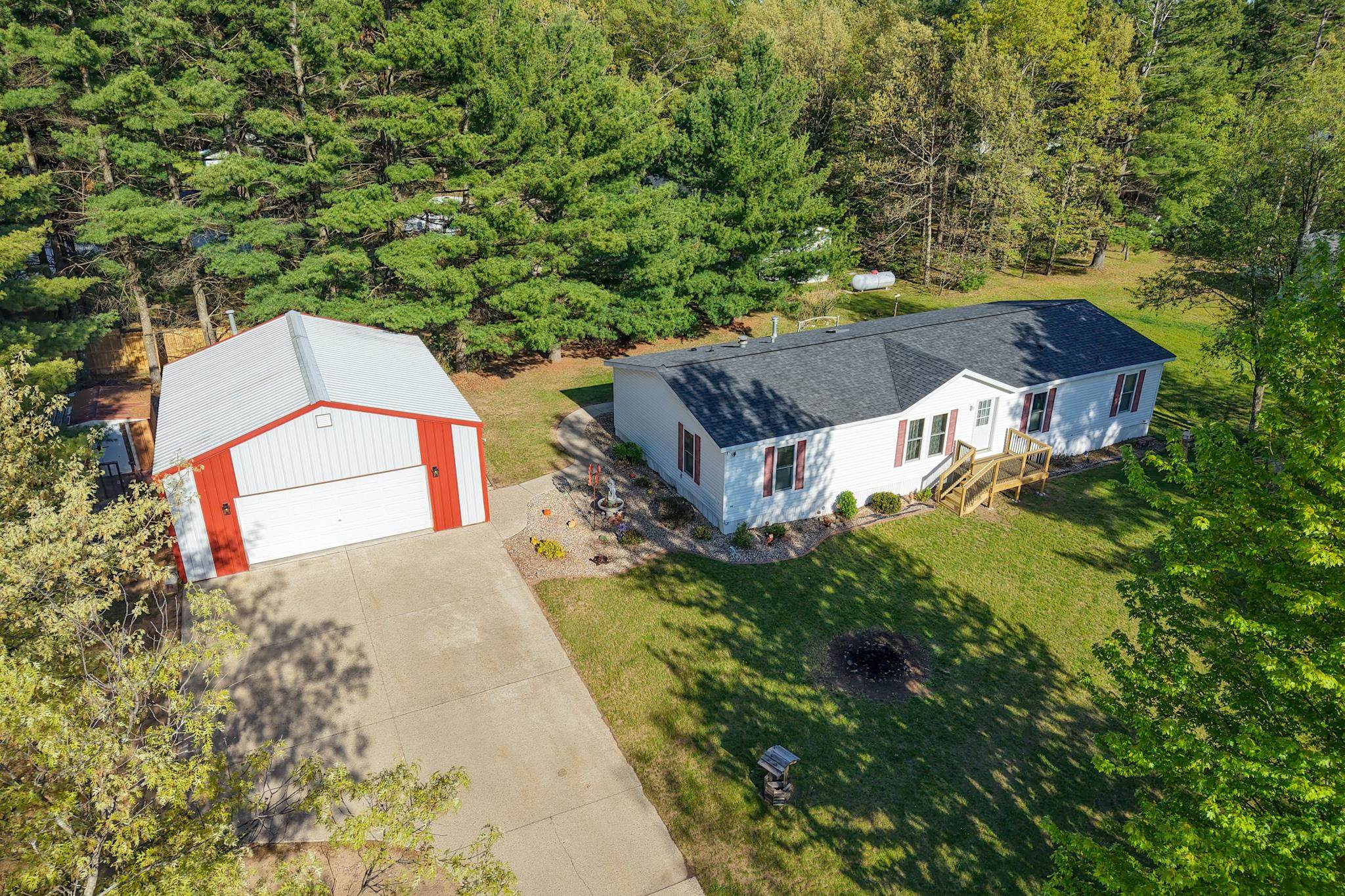 2116 Maple Street Property Photo 5
