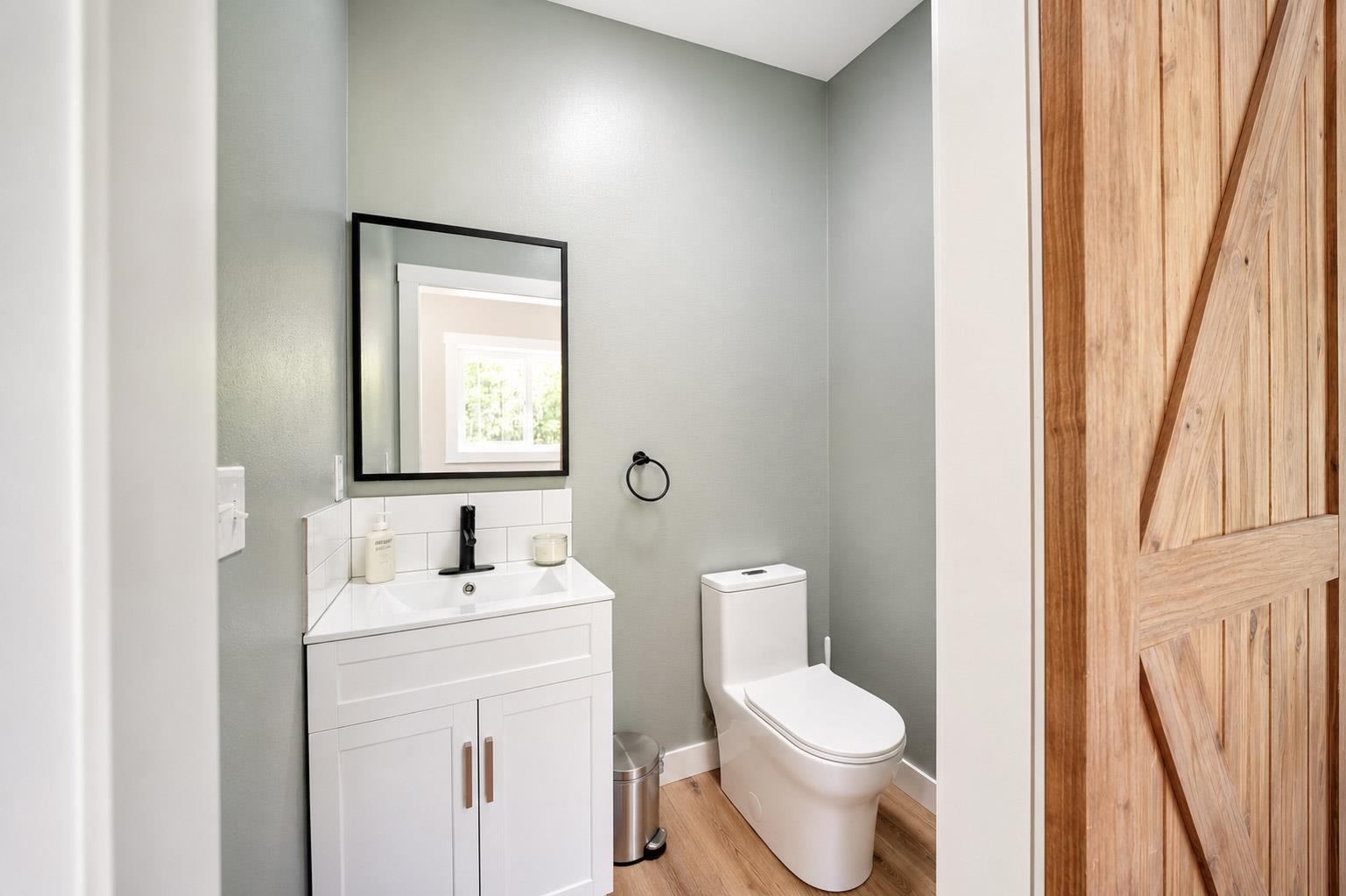W7115 Edward Drive Property Photo 8