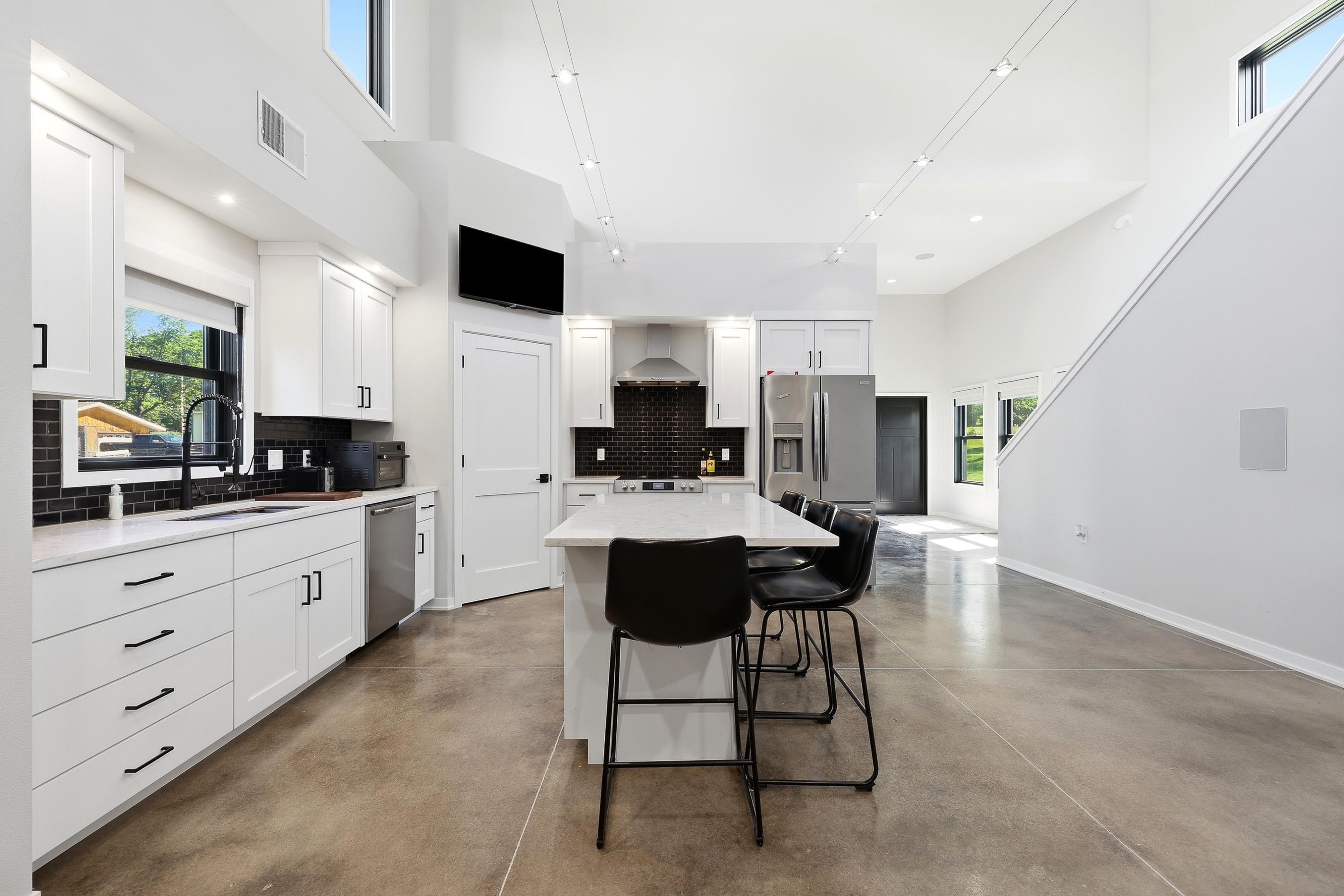 3061 County Road Q Property Photo 12