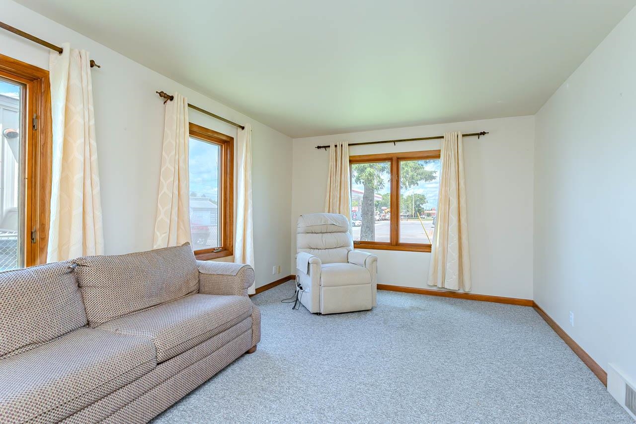 1503 Neupert Avenue Property Photo 8