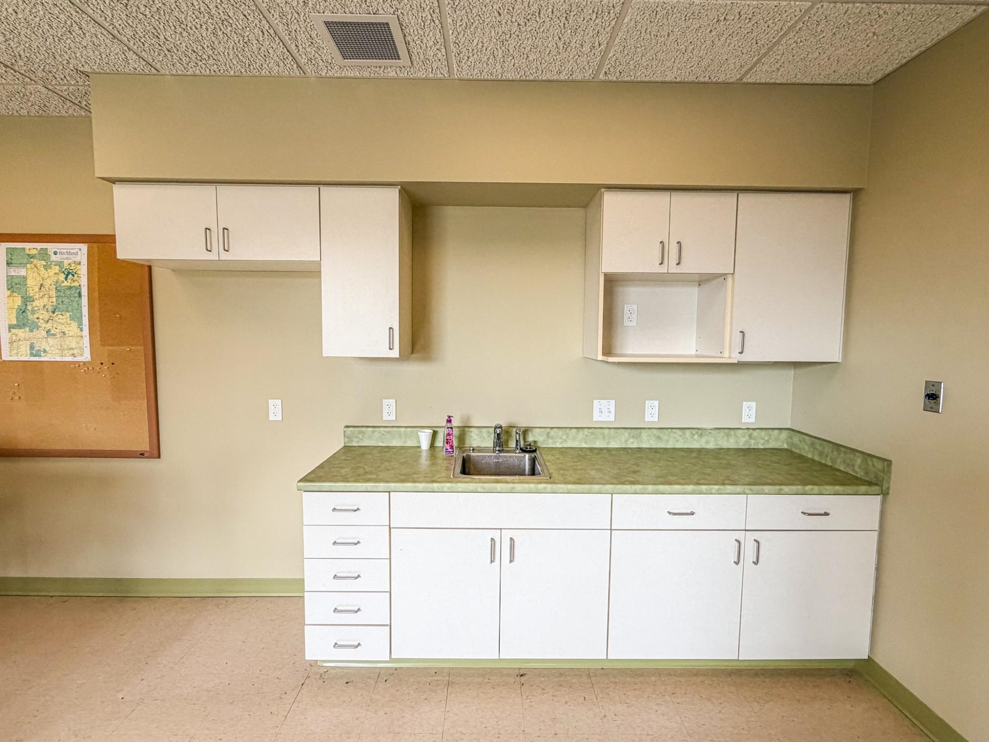 1125 Town Street Property Photo 32