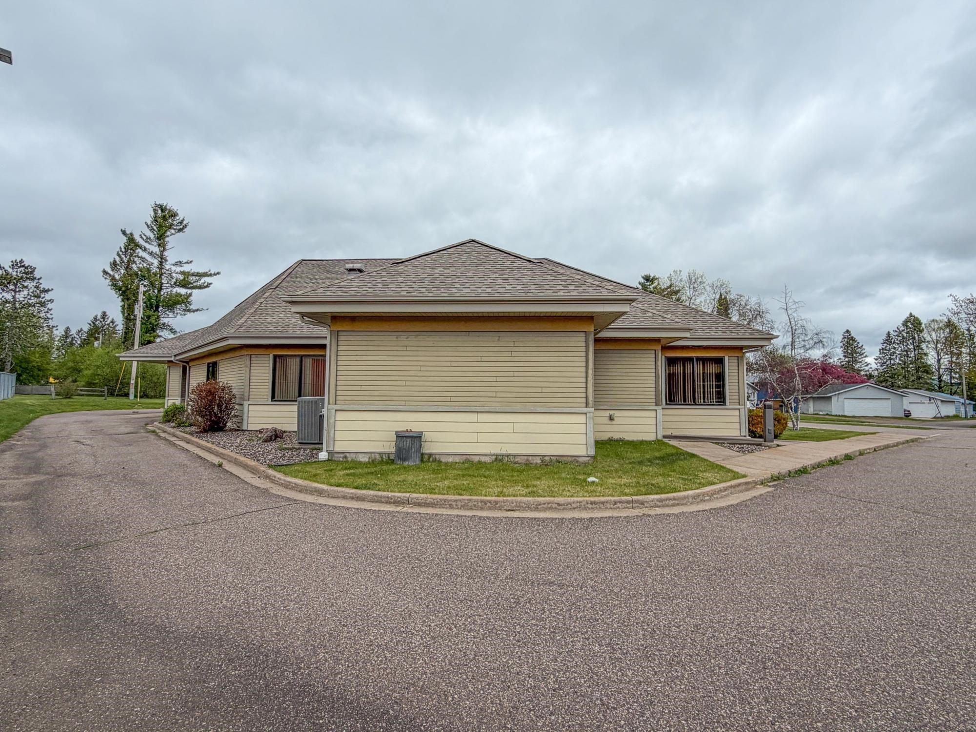 1125 Town Street Property Photo 53