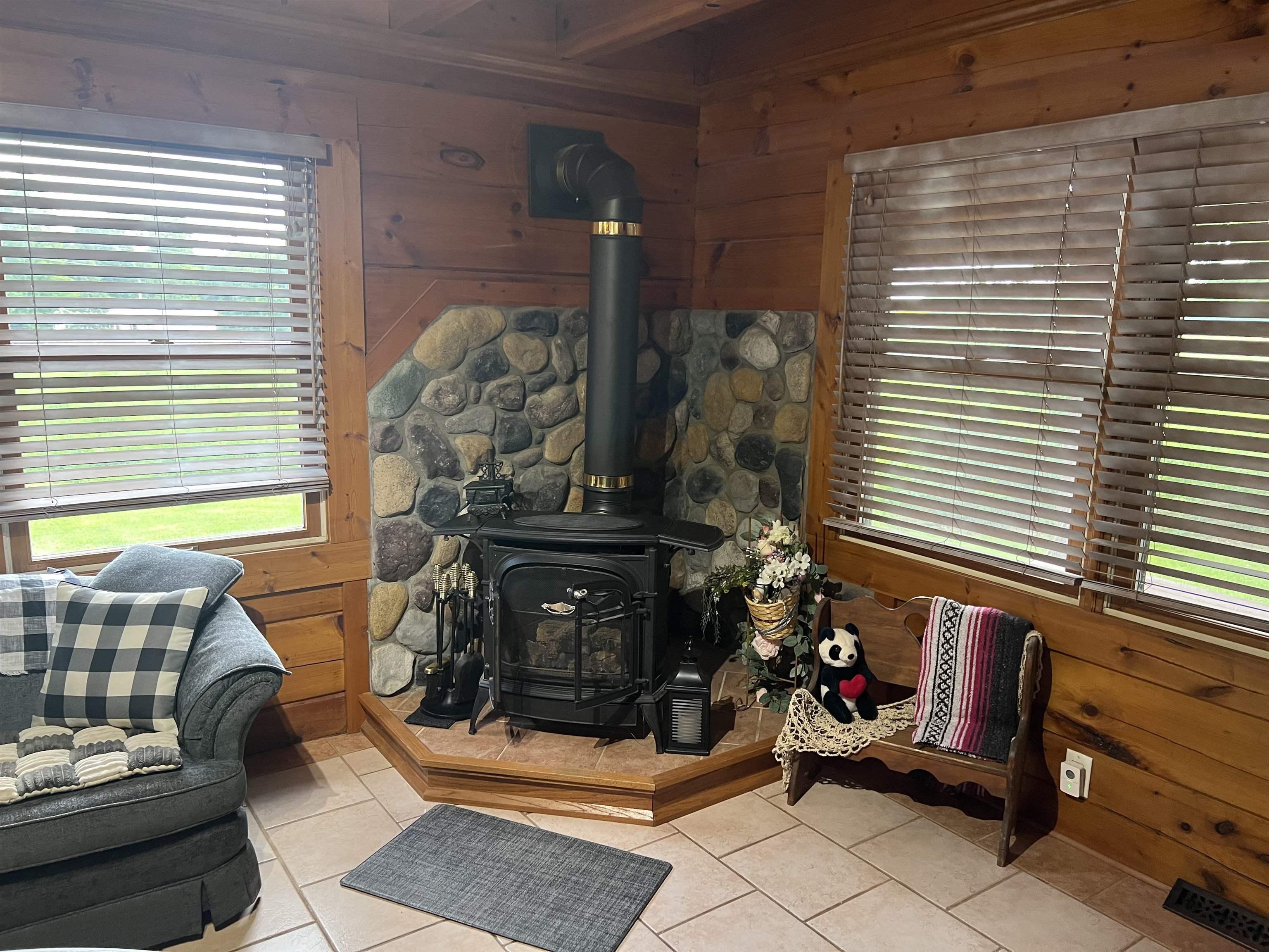 130403 County Road C Property Photo 5