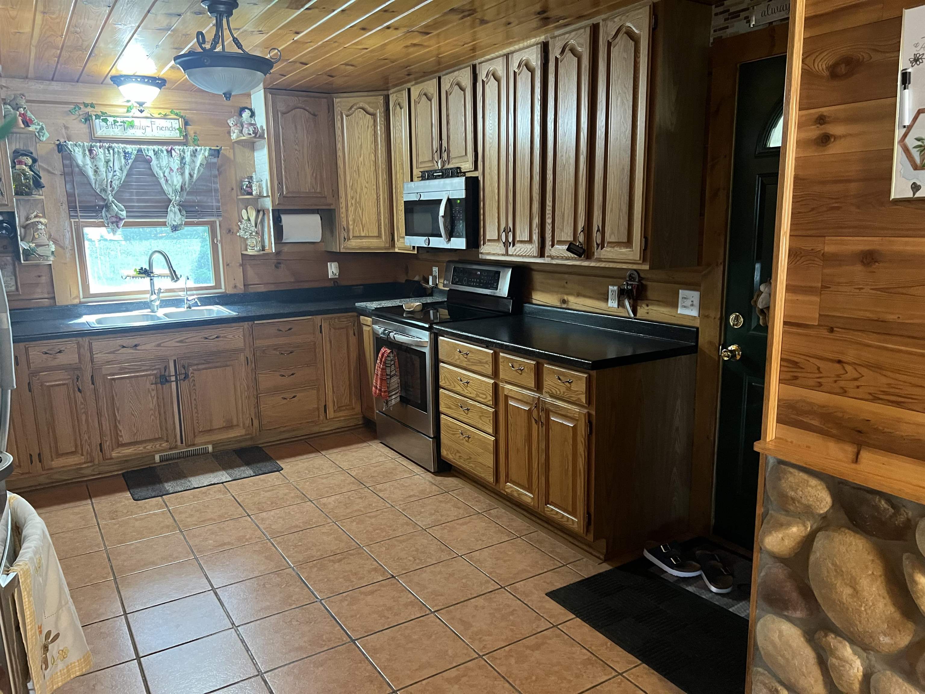 130403 County Road C Property Photo 13