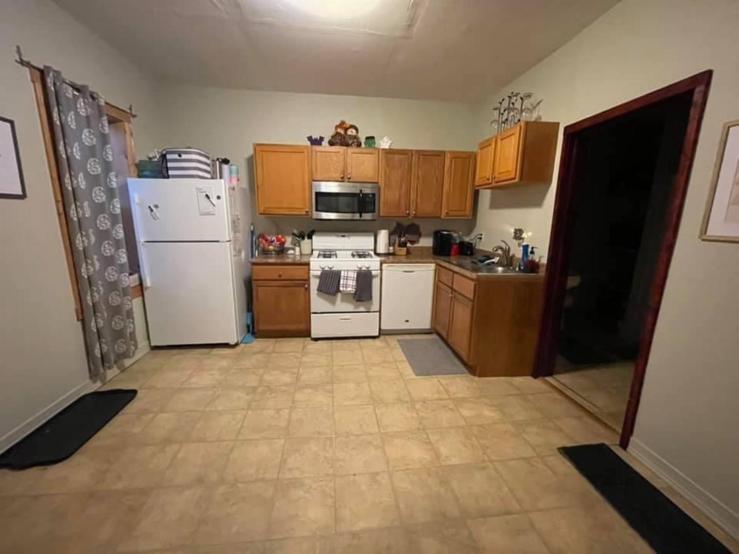 2257 Main Street Property Photo 4