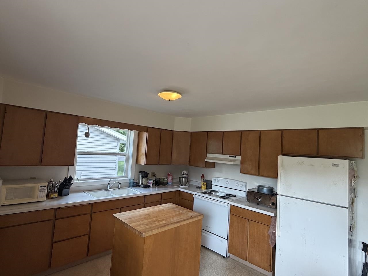 156979 Schroeder Drive Property Photo 6