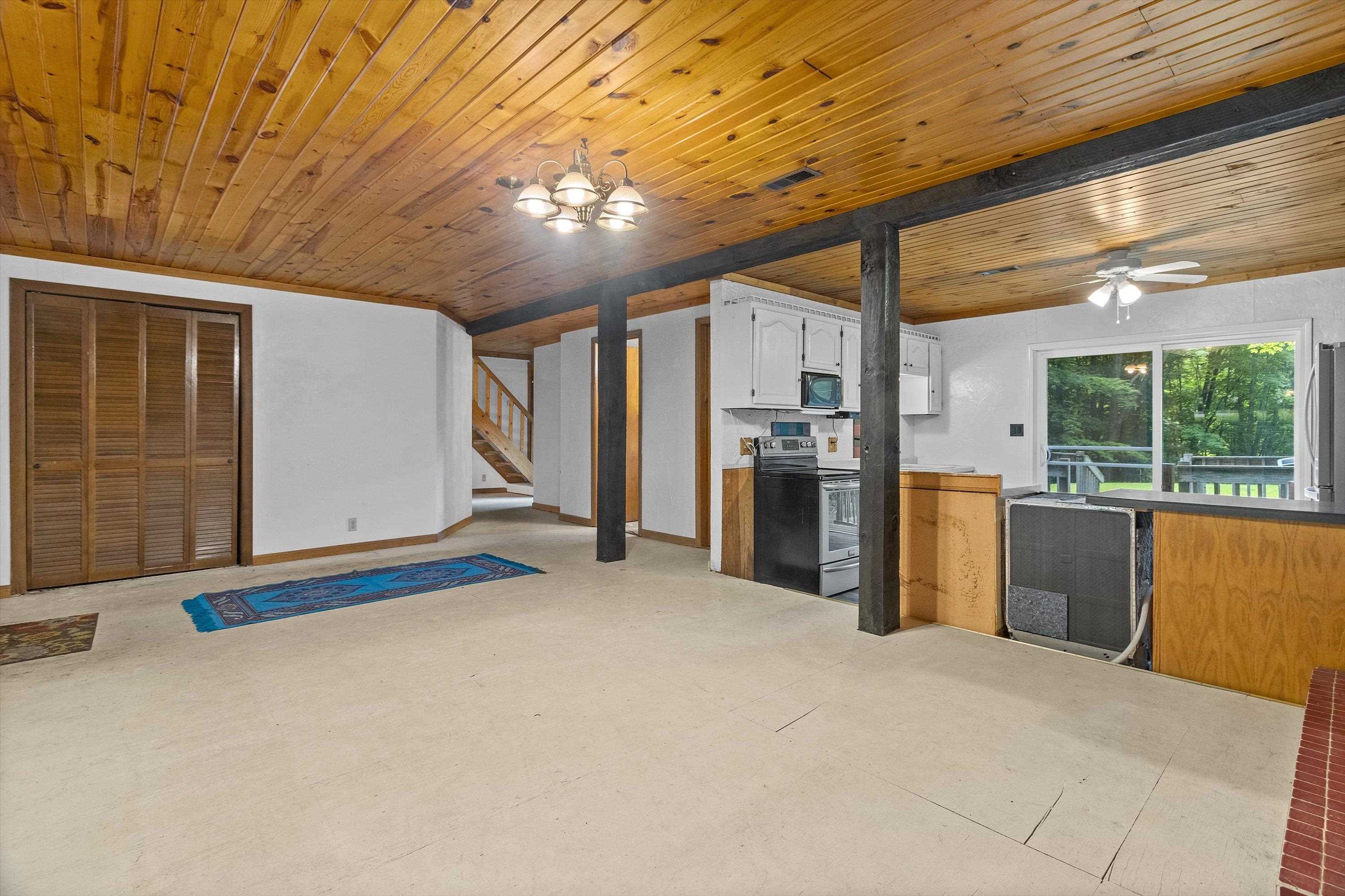 157245 Batten Drive Property Photo 8