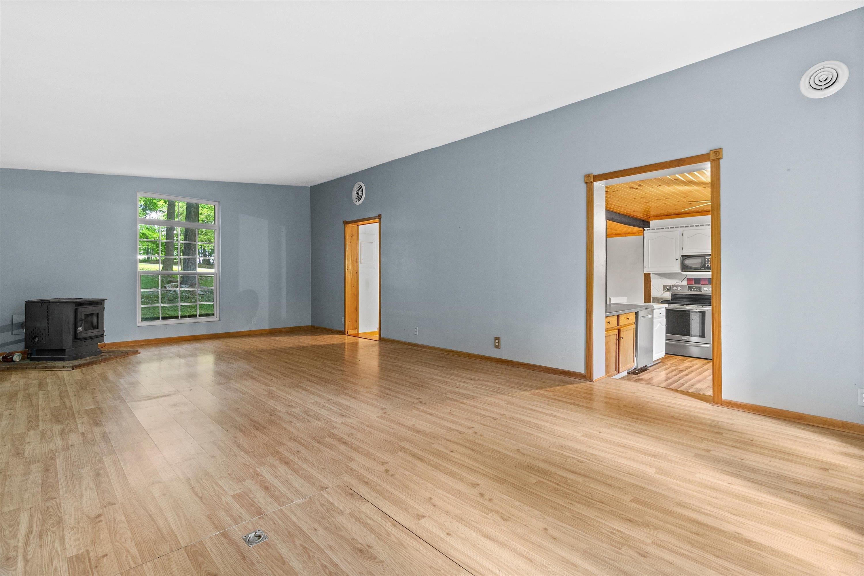 157245 Batten Drive Property Photo 12