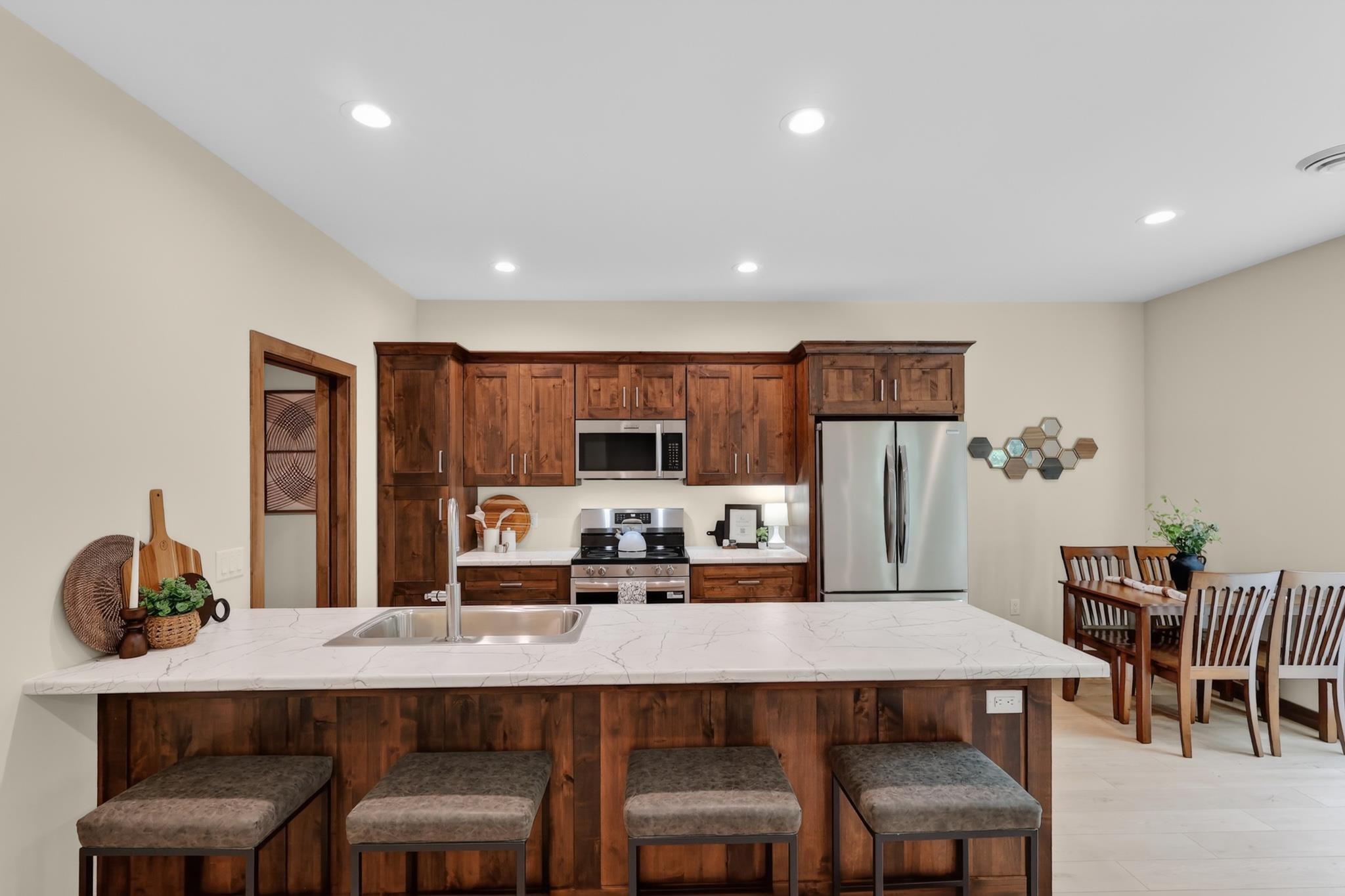 3302 Bennington Court Property Photo 16
