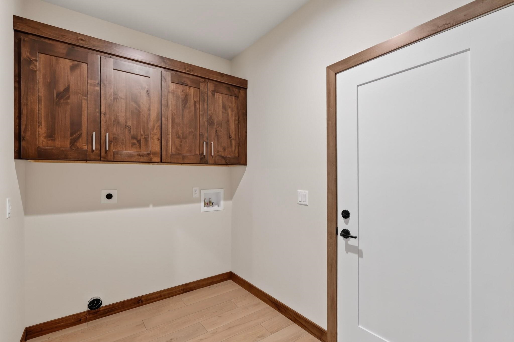 3302 Bennington Court Property Photo 24