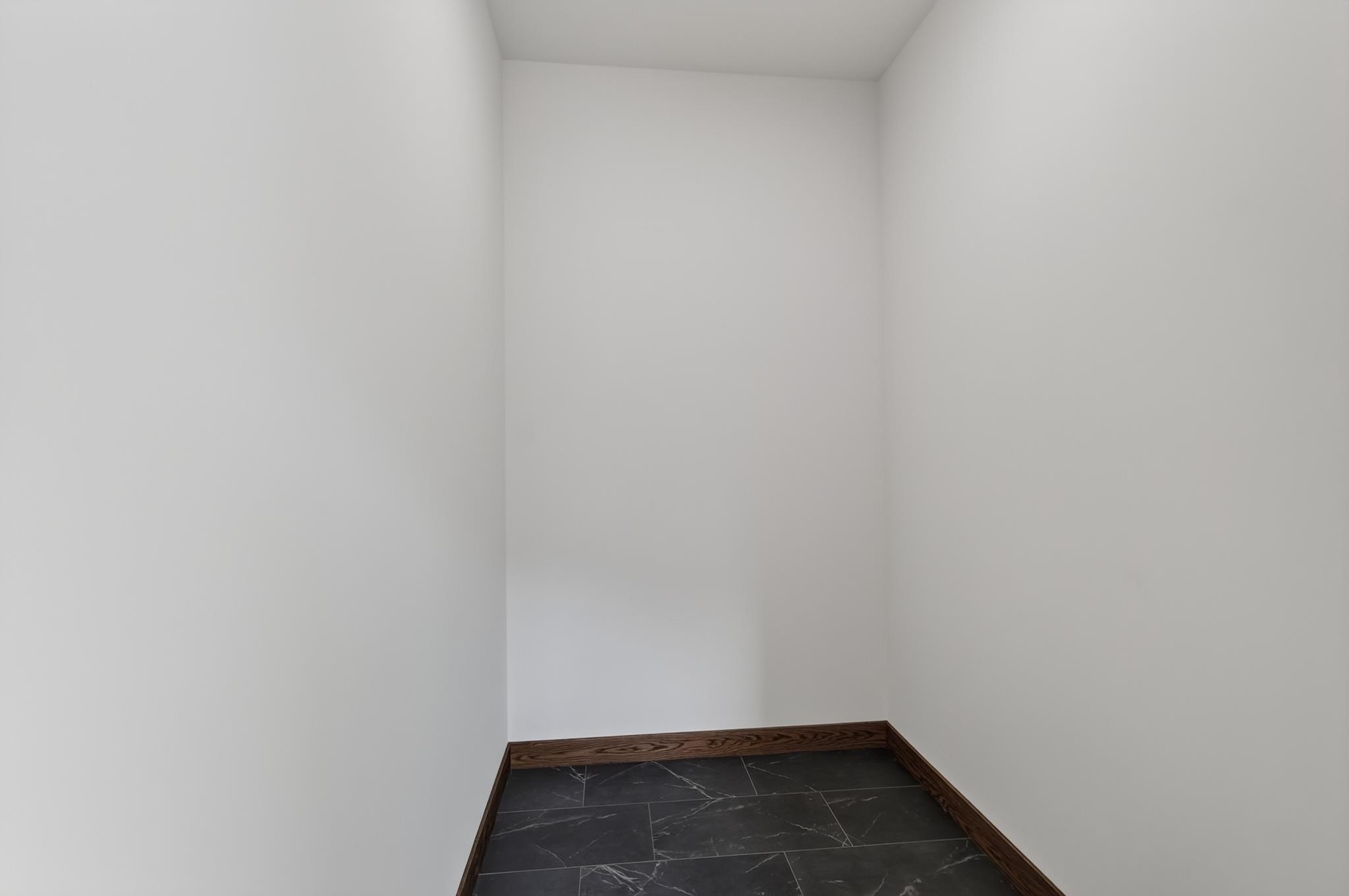 3306 Bennington Court Property Photo 11
