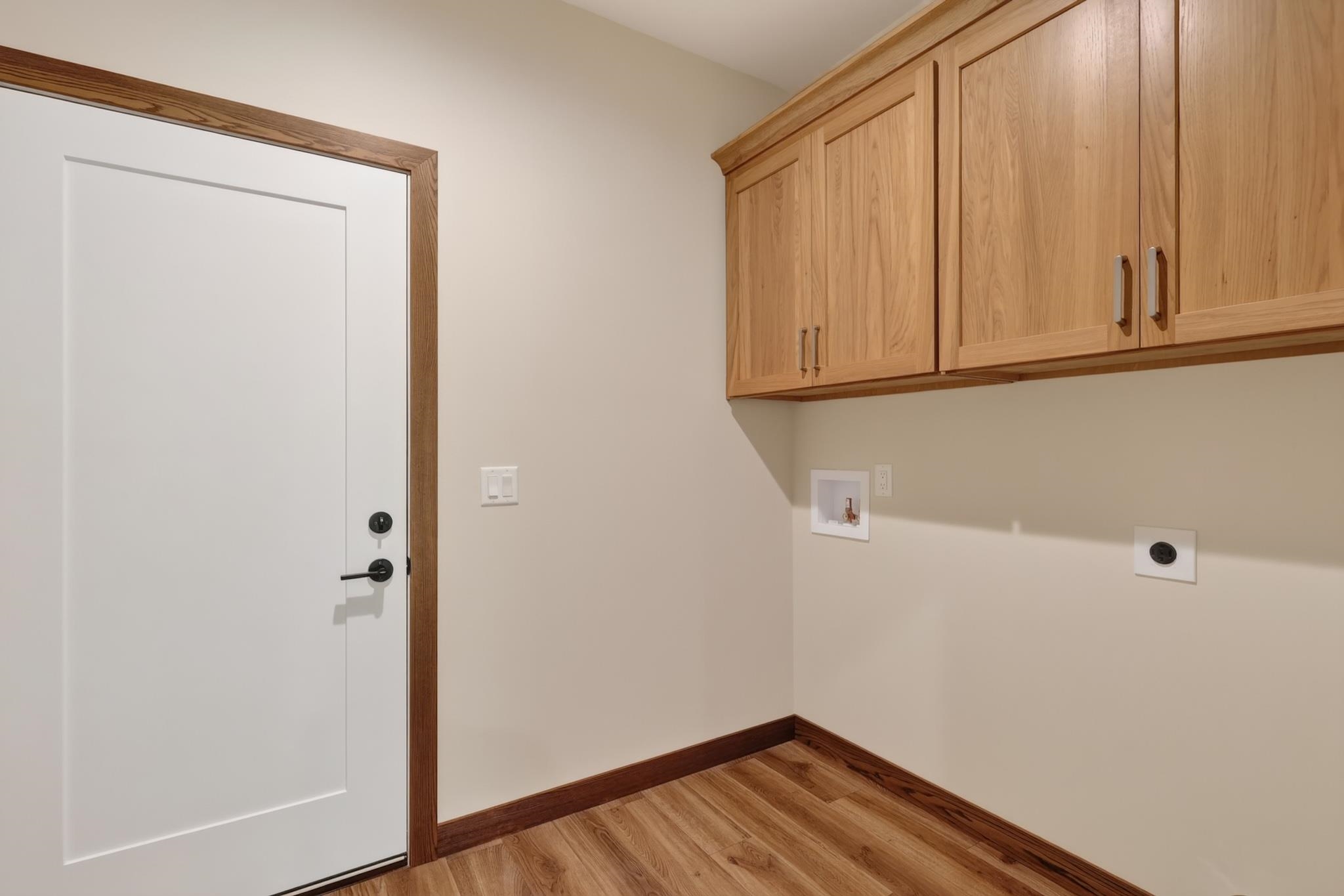 3306 Bennington Court Property Photo 21
