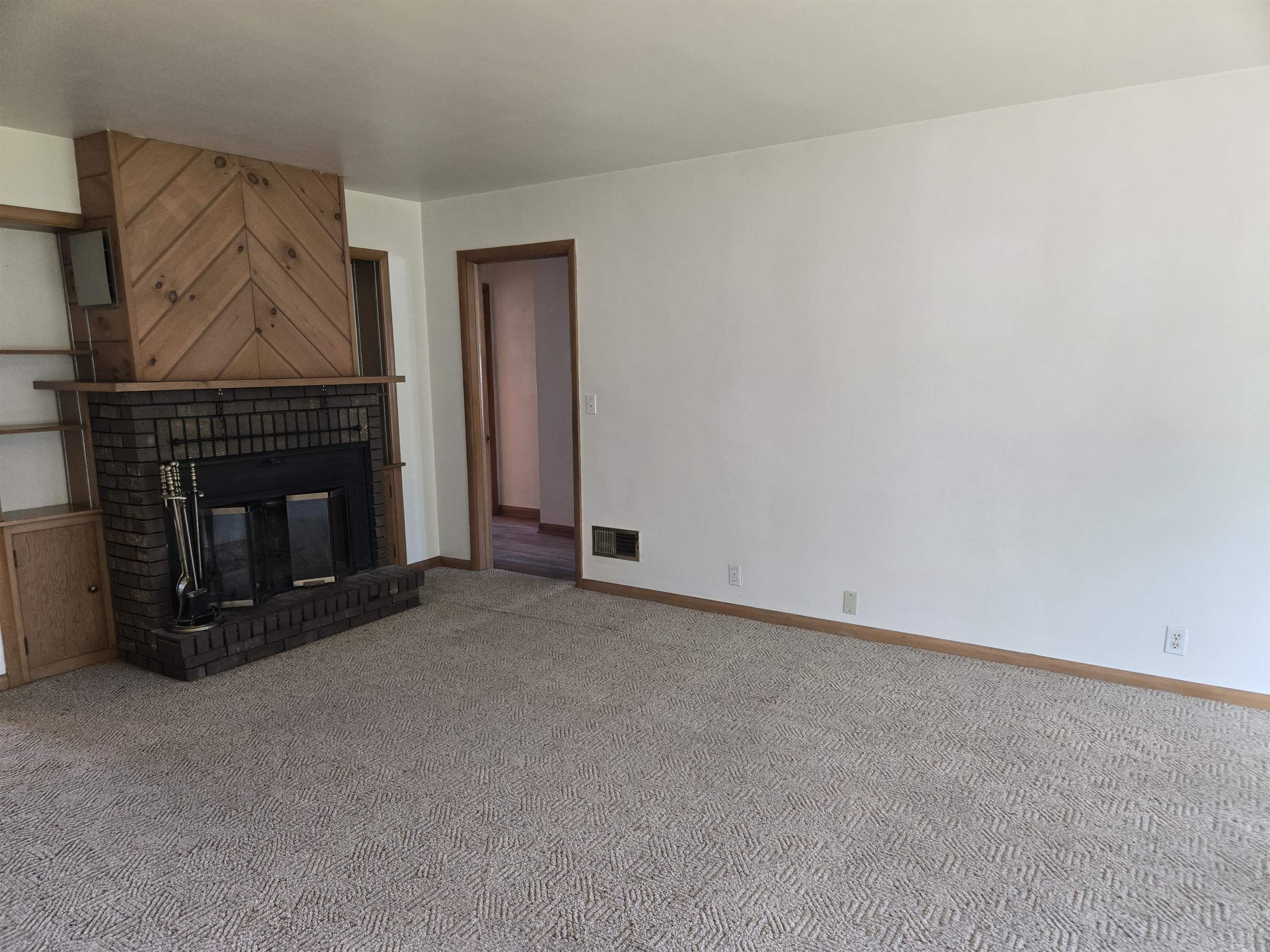 1724 Mc Culloch Street Property Photo 6