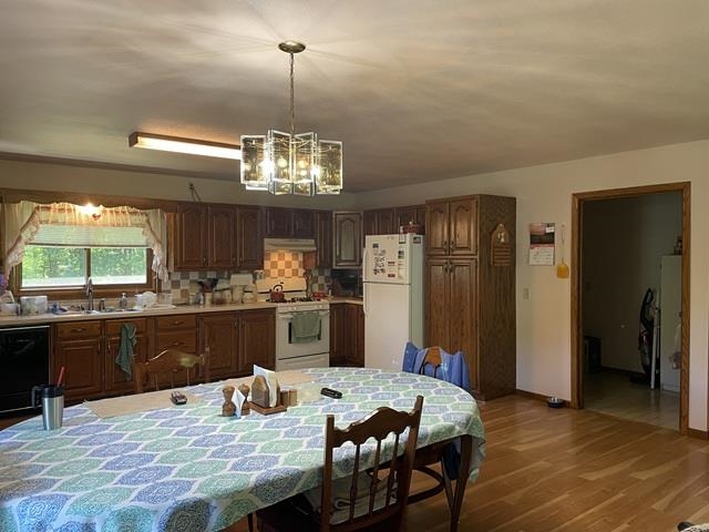 10717 Cary Rock Drive Property Photo 7