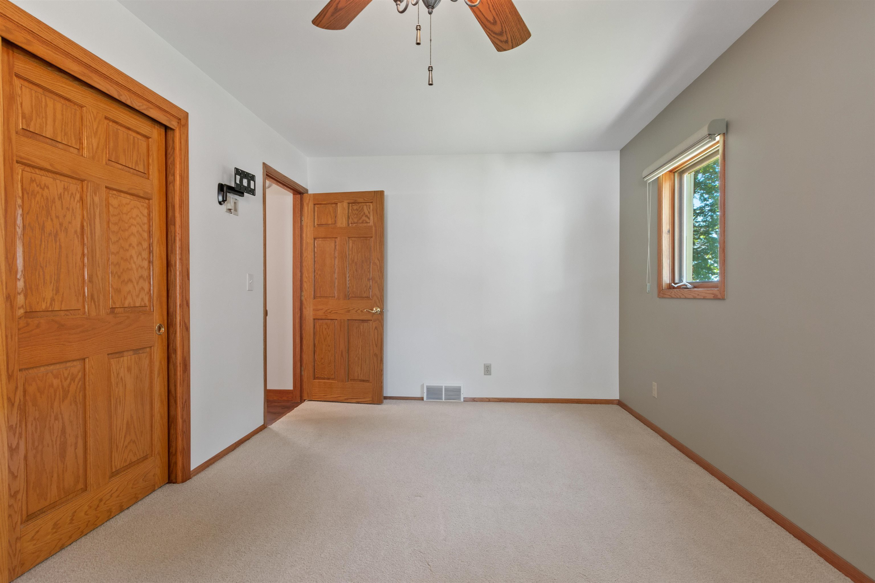 202347 Dubay Drive Property Photo 20