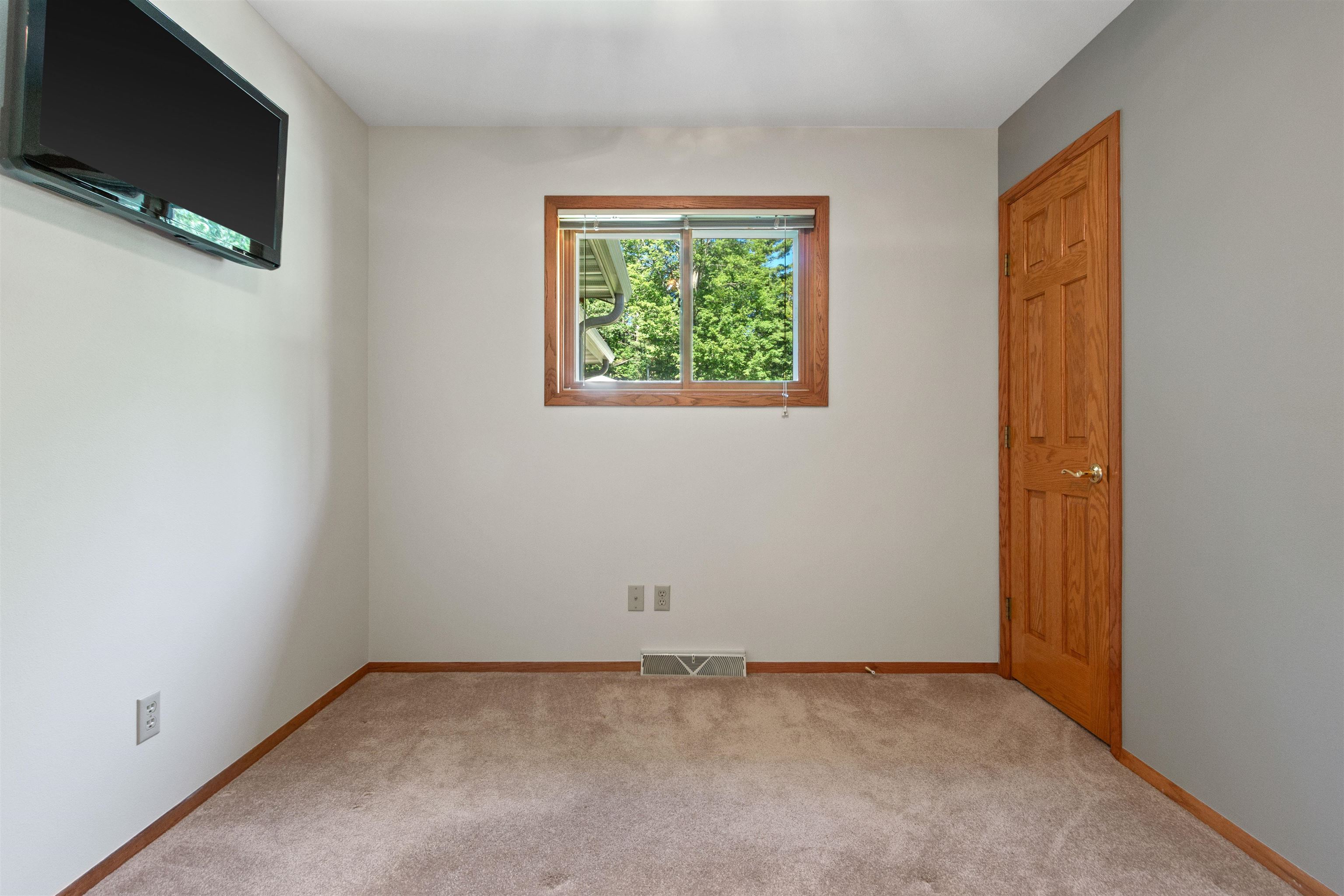 202347 Dubay Drive Property Photo 26