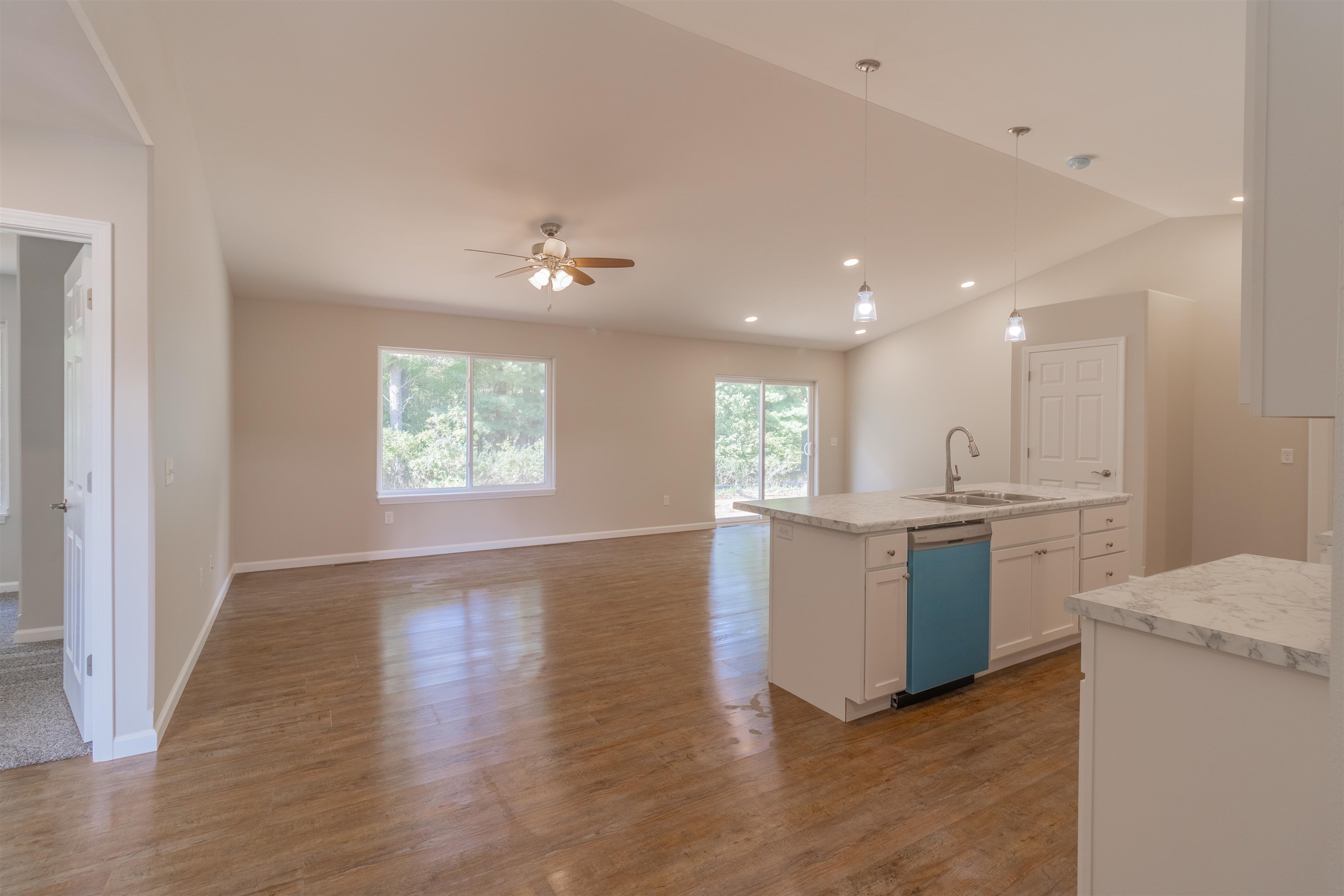 5526 Forest Creek Road Property Photo 3