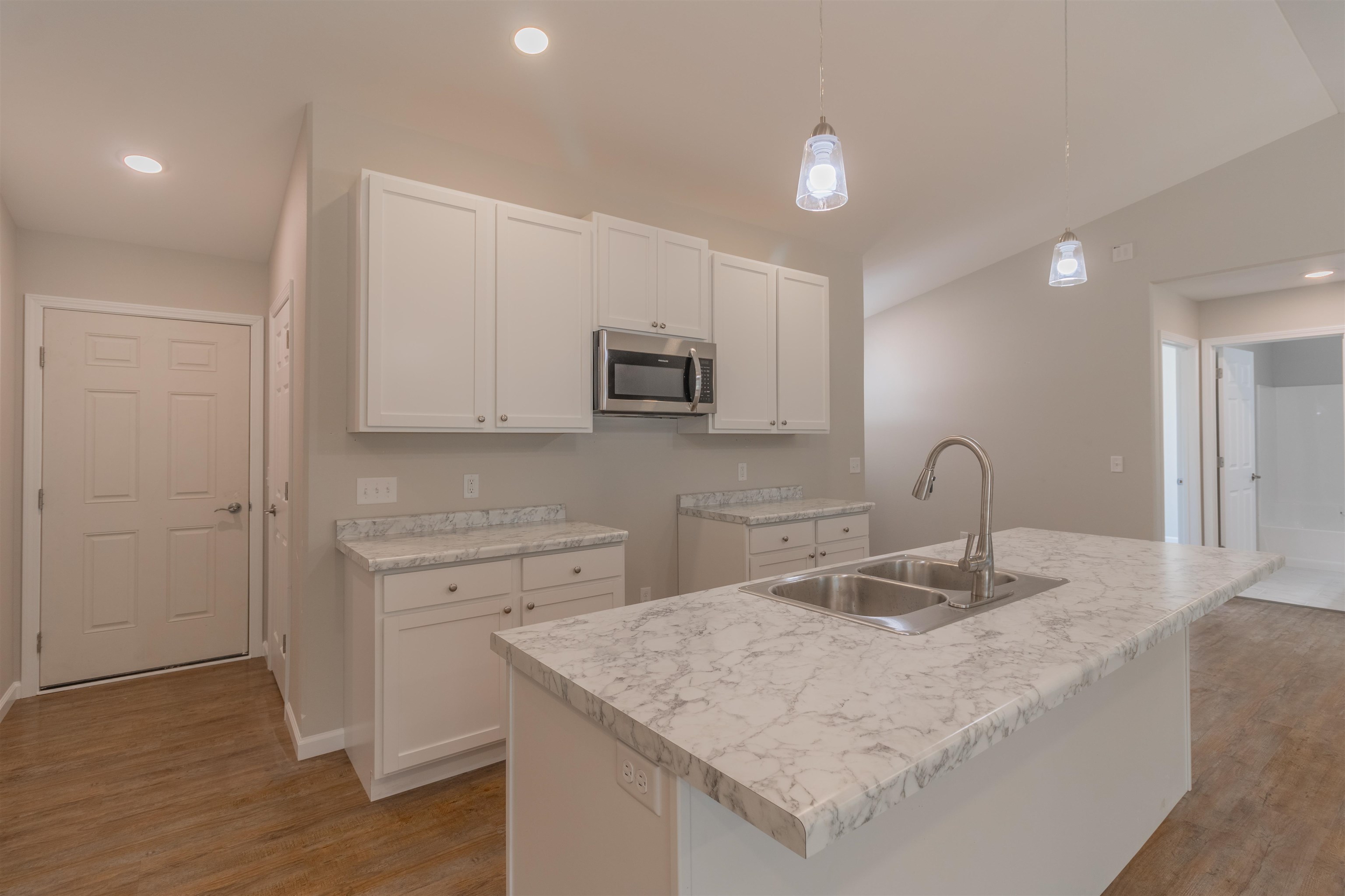 5526 Forest Creek Road Property Photo 7