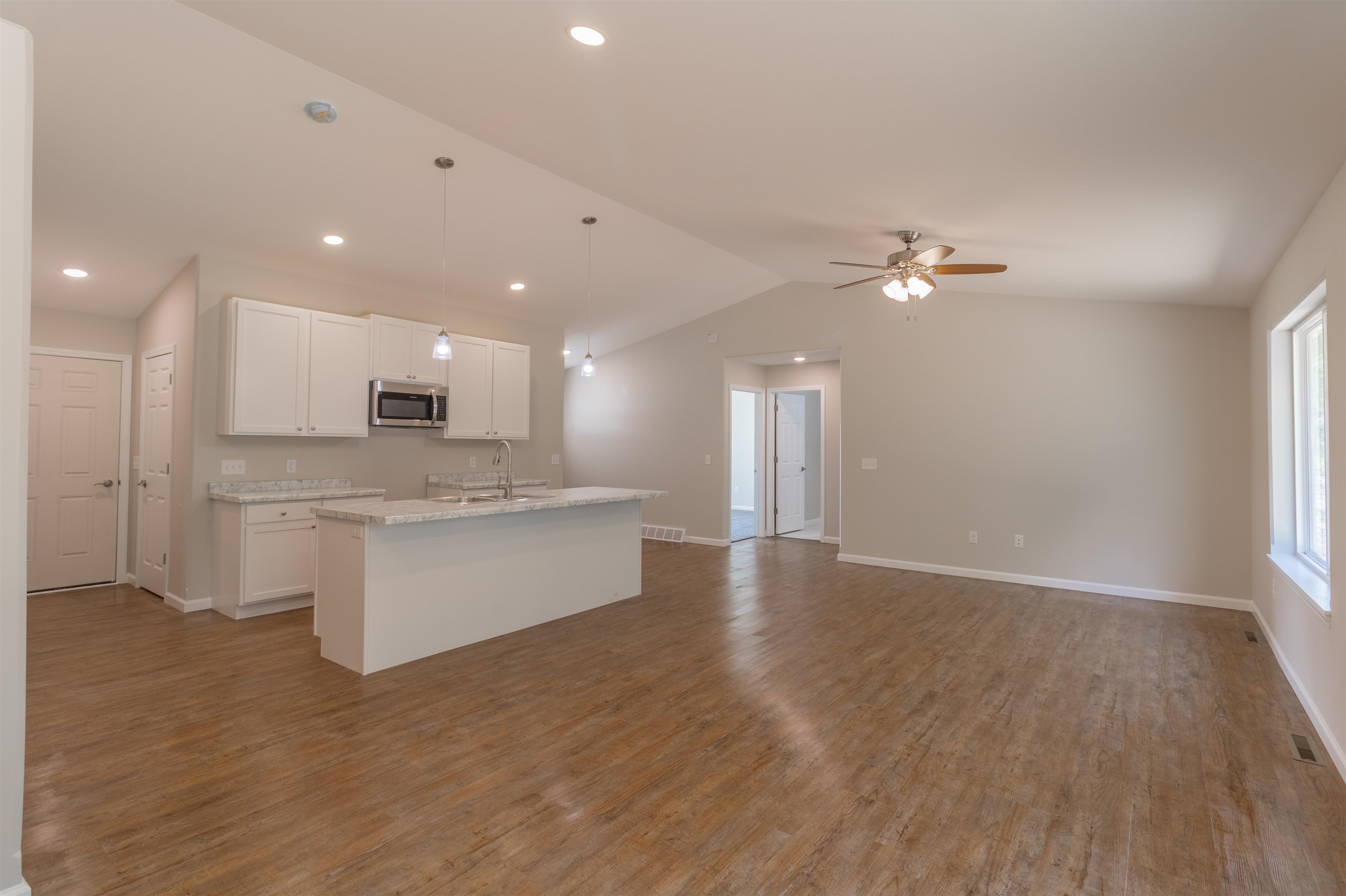5526 Forest Creek Road Property Photo 8