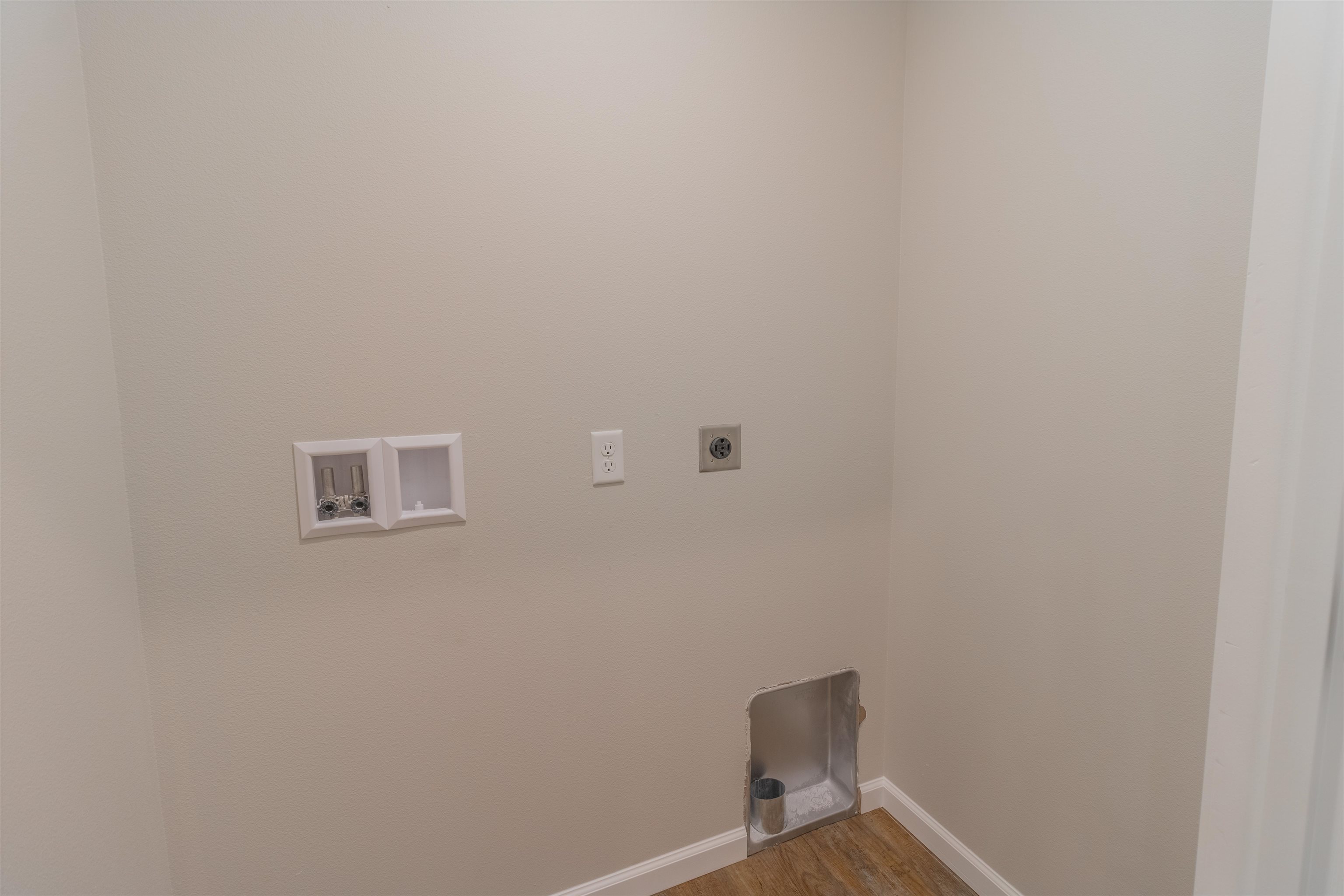 5526 Forest Creek Road Property Photo 10