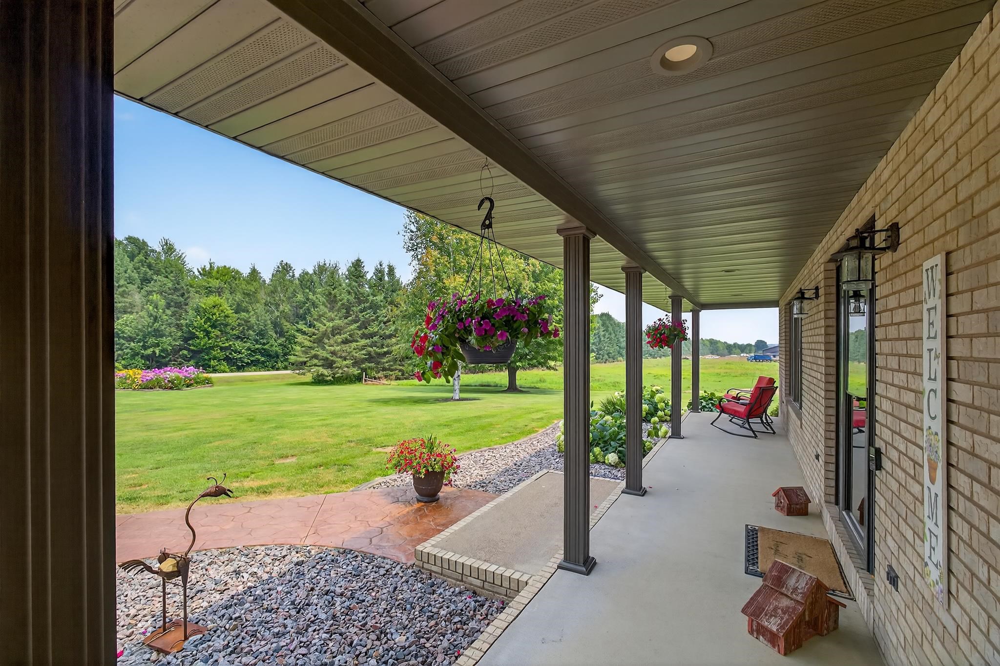 5087 Yellowstone Drive Property Photo 3