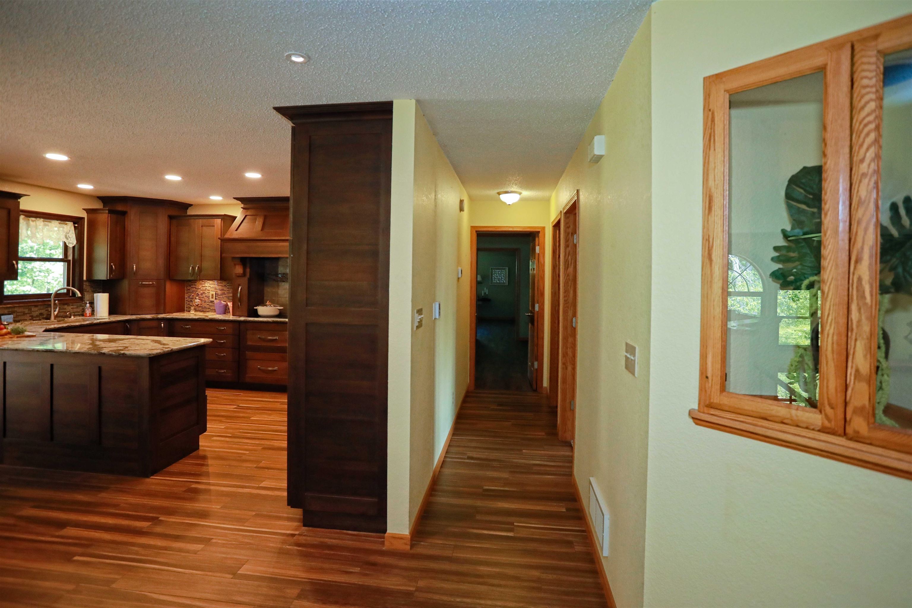 1424 Oxbow Road Property Photo 13
