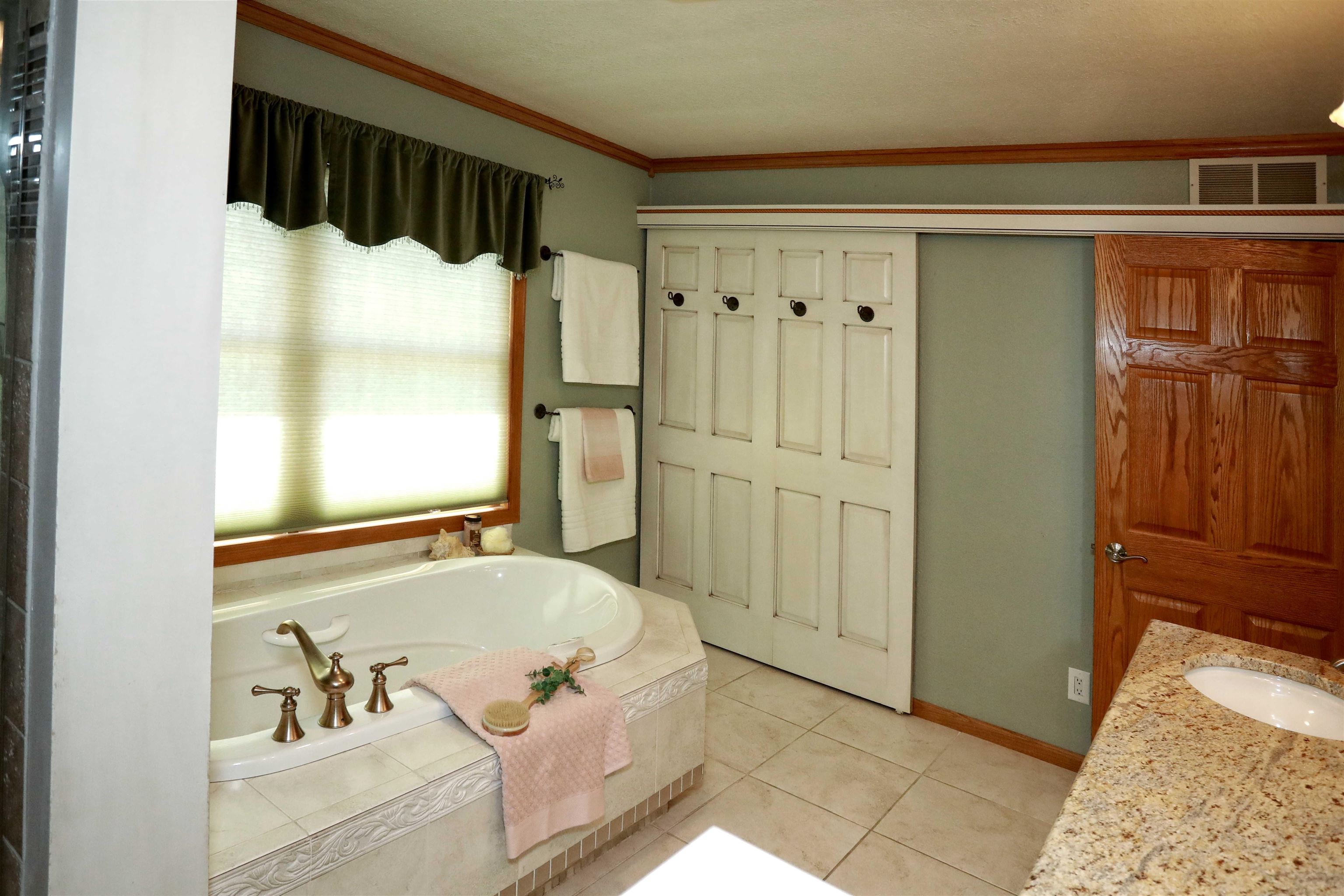 1424 Oxbow Road Property Photo 27