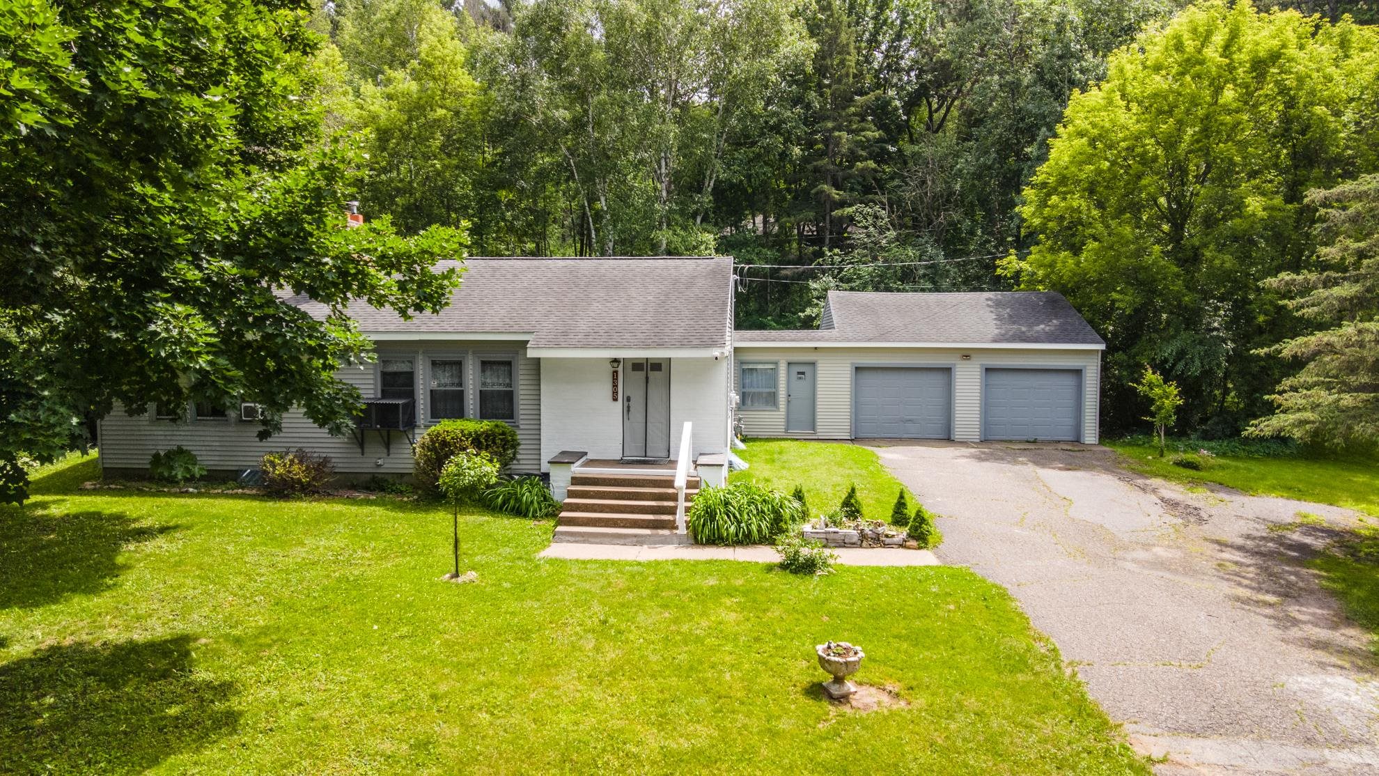 1305 Steuben Street Property Photo 5