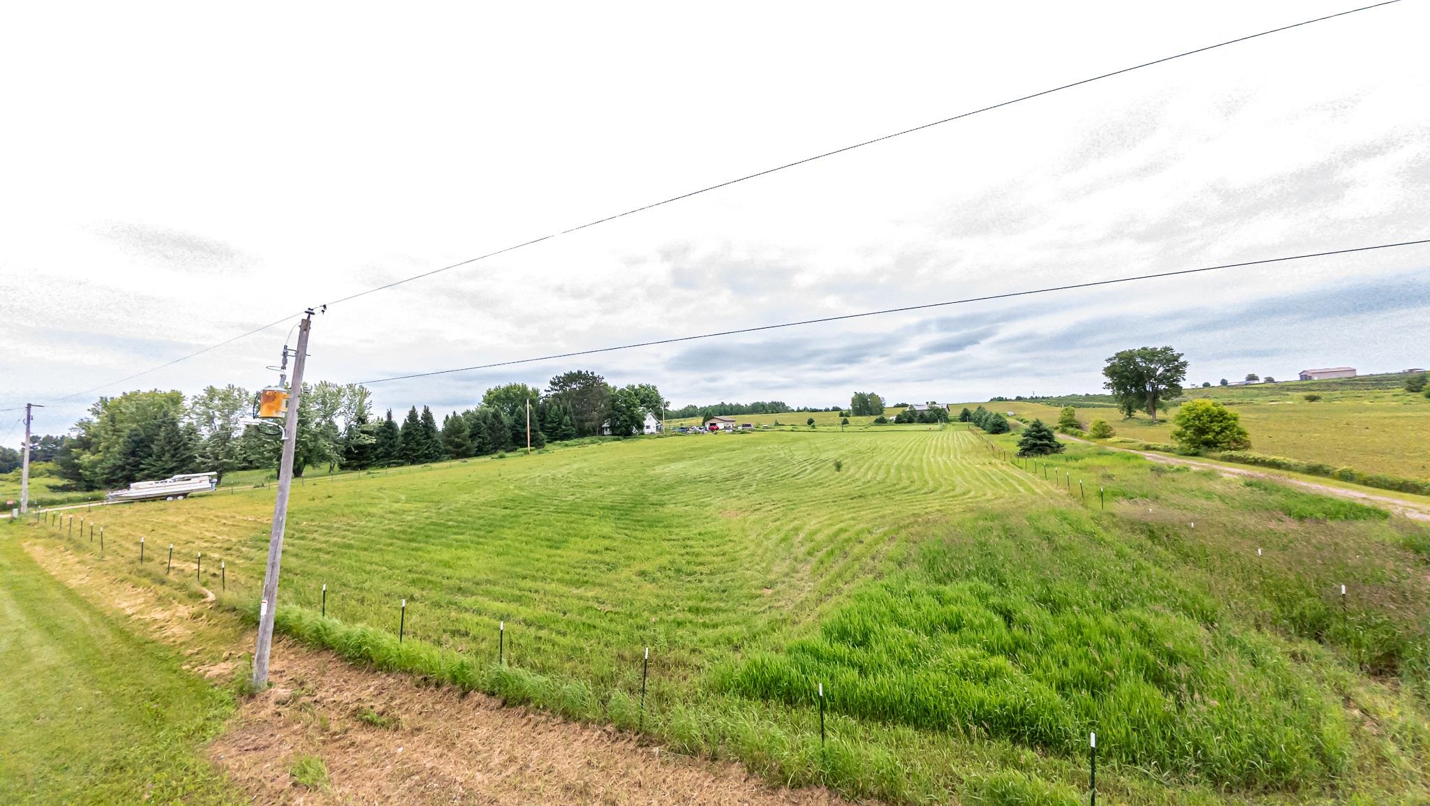 N1824 Rangeline Road Property Photo 5