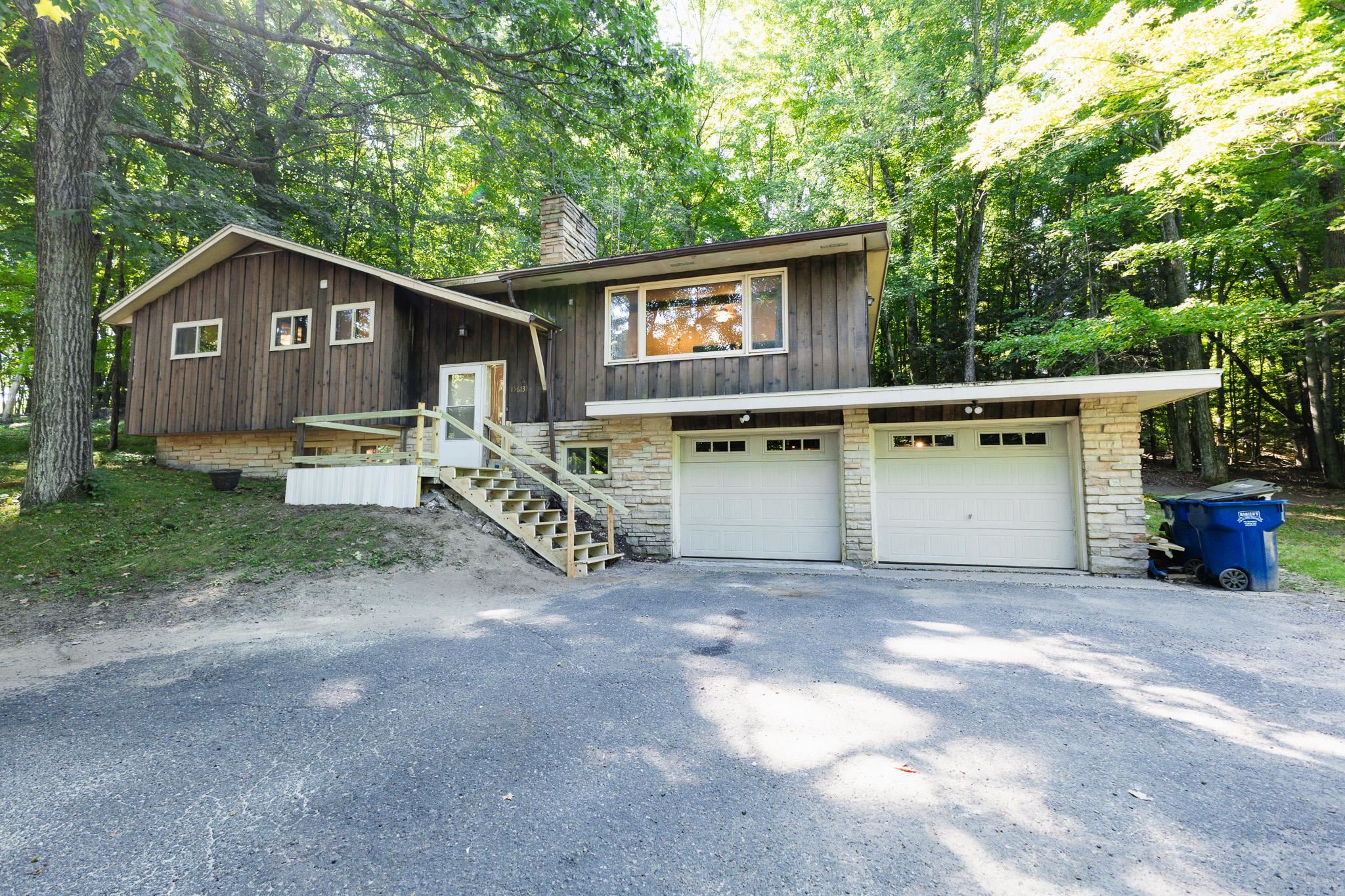 156135 EVERGREEN ROAD Property Photo 1