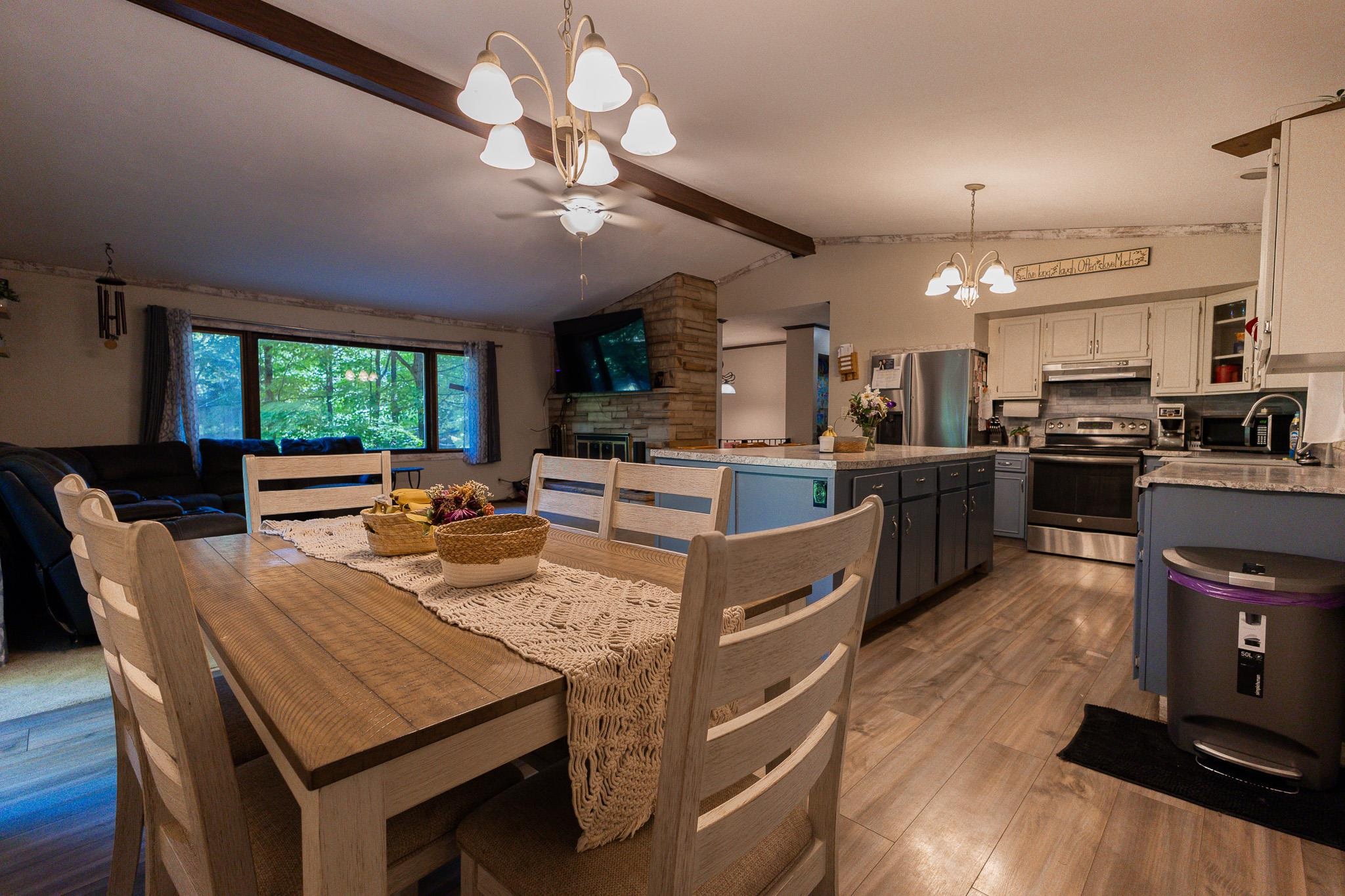 156135 Evergreen Road Property Photo 7