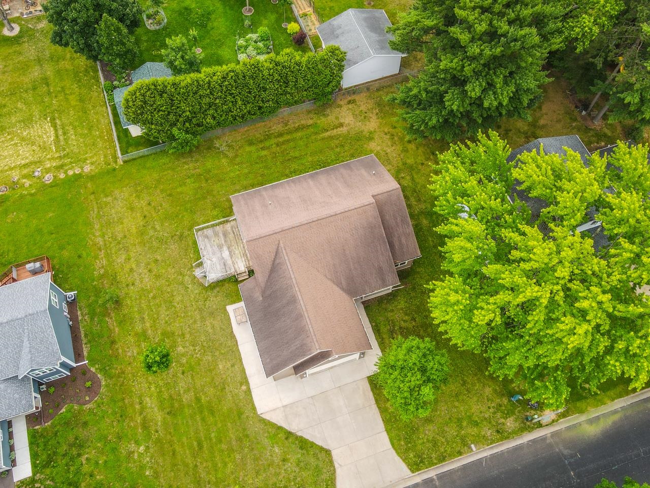 1615 Gemini Place Property Photo 4