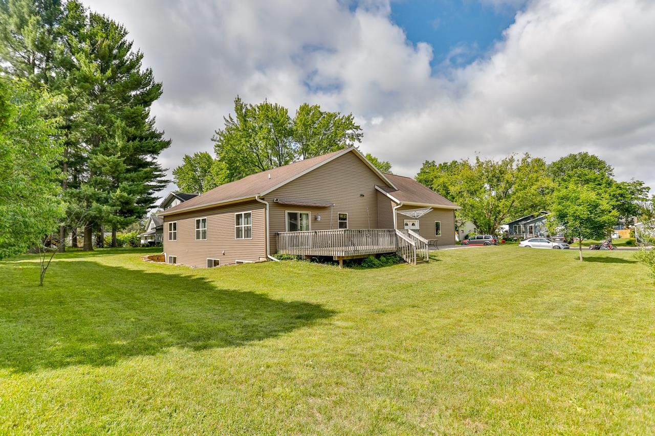 1615 Gemini Place Property Photo 7