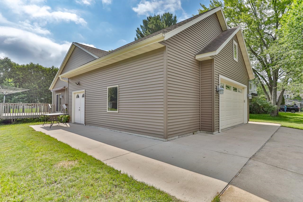 1615 Gemini Place Property Photo 8