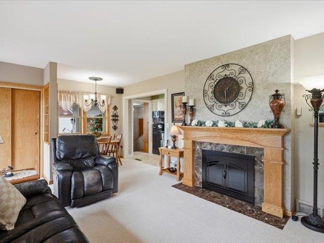821 S Division Street Property Photo 5