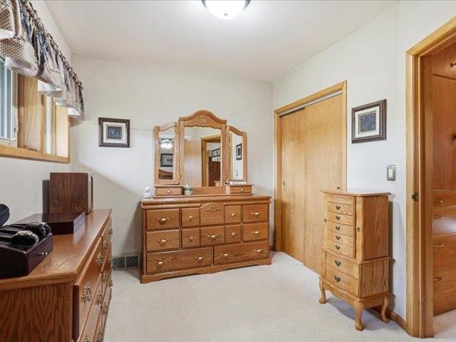 821 S Division Street Property Photo 15