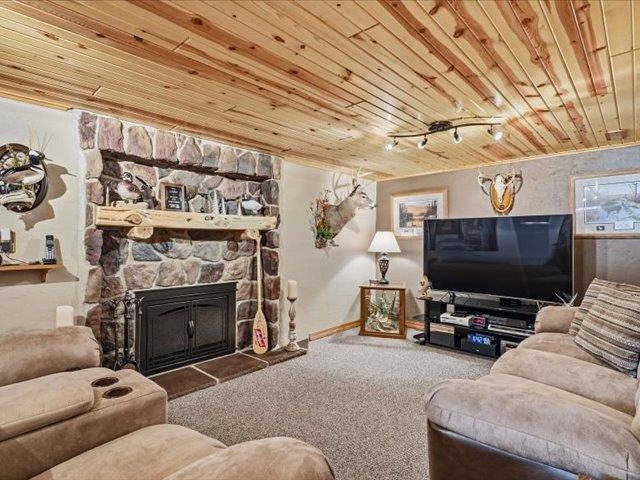821 S Division Street Property Photo 18