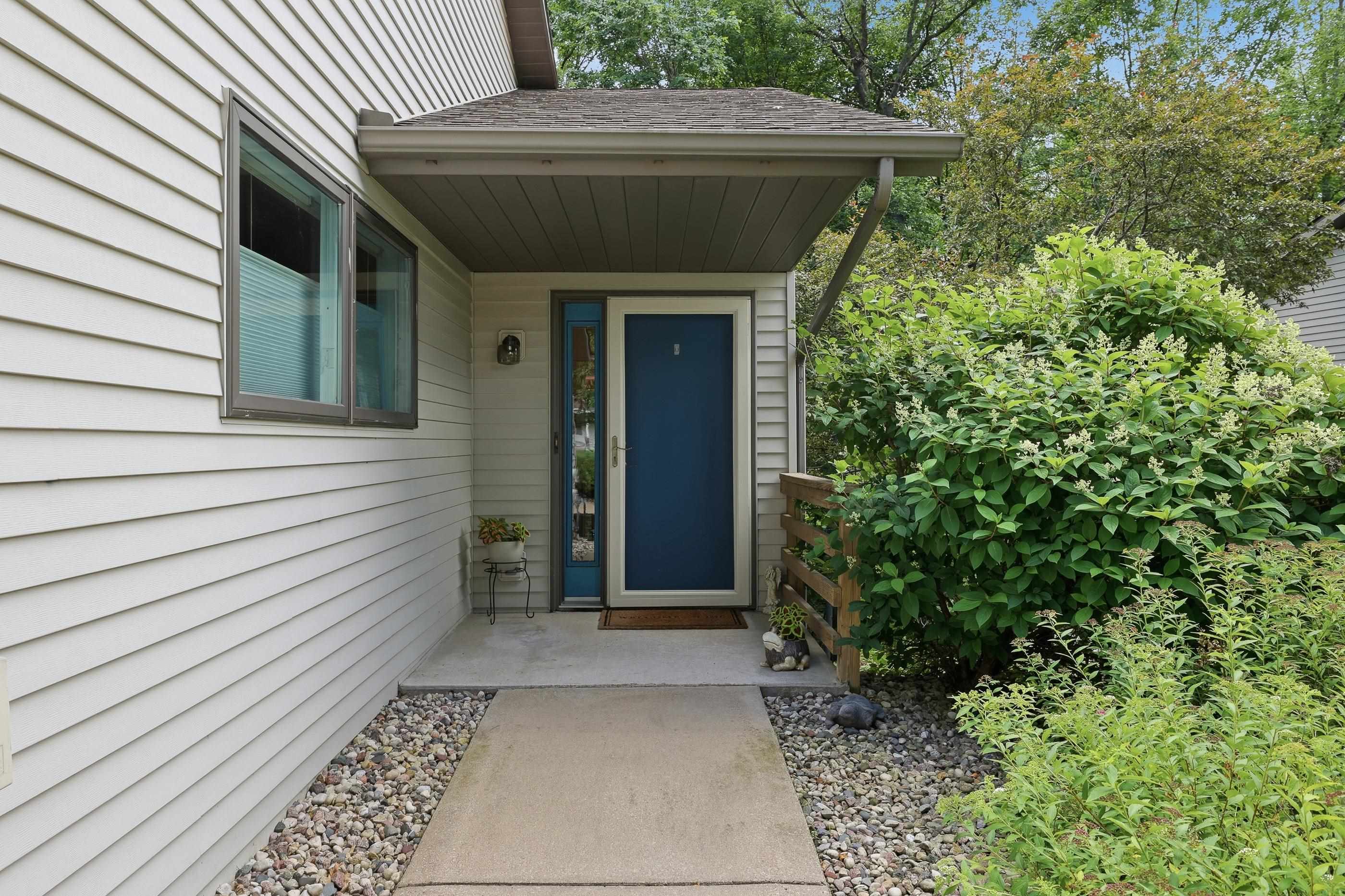 3301 Yvonne Drive Property Photo 4