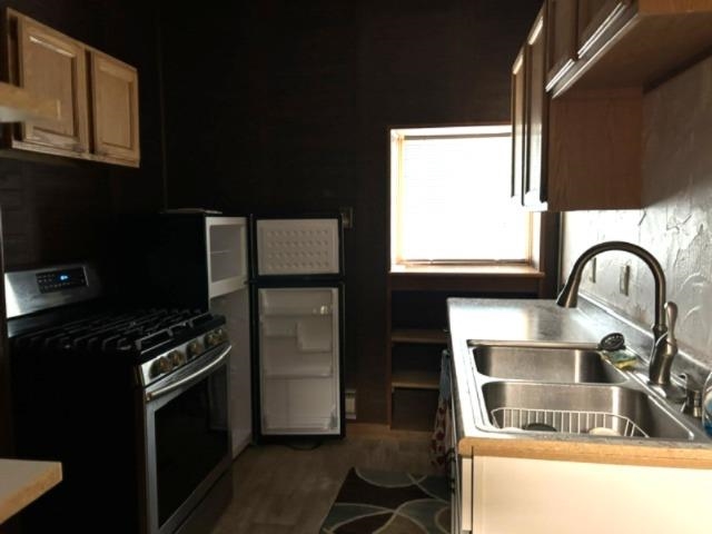 1201 S 11th Avenue Property Photo 10