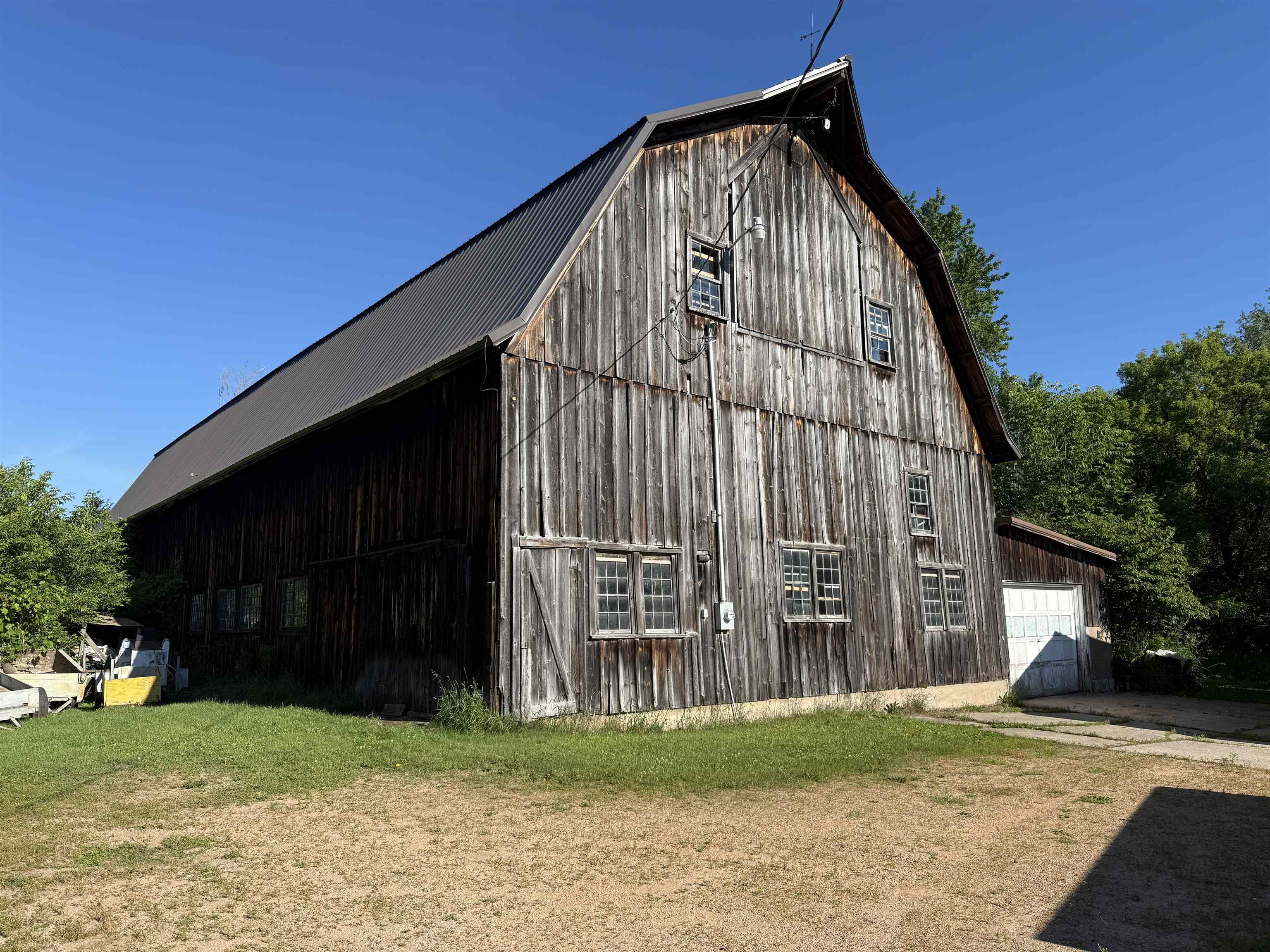 N6559 River Road Property Photo 1