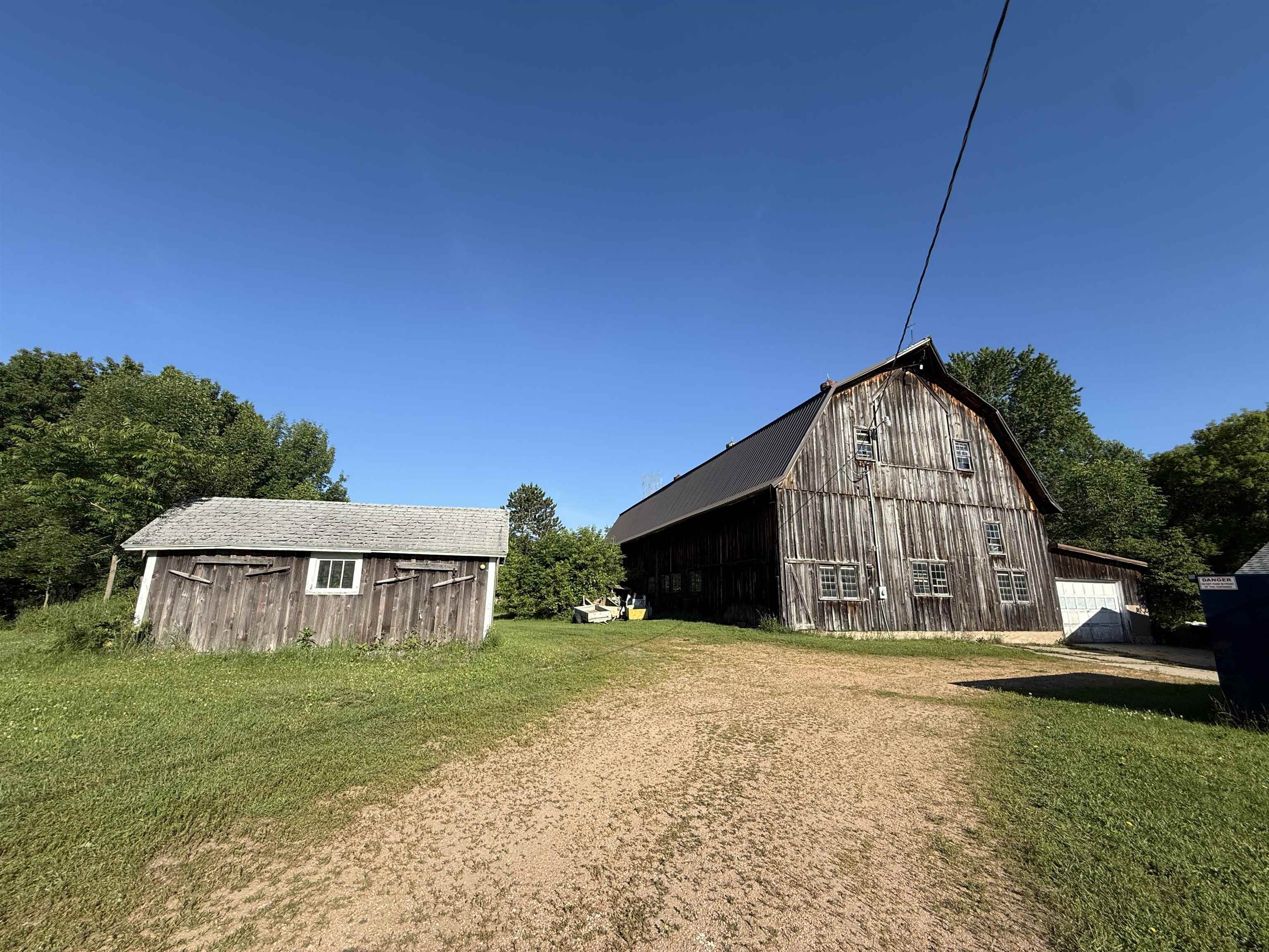 N6559 River Road Property Photo 2